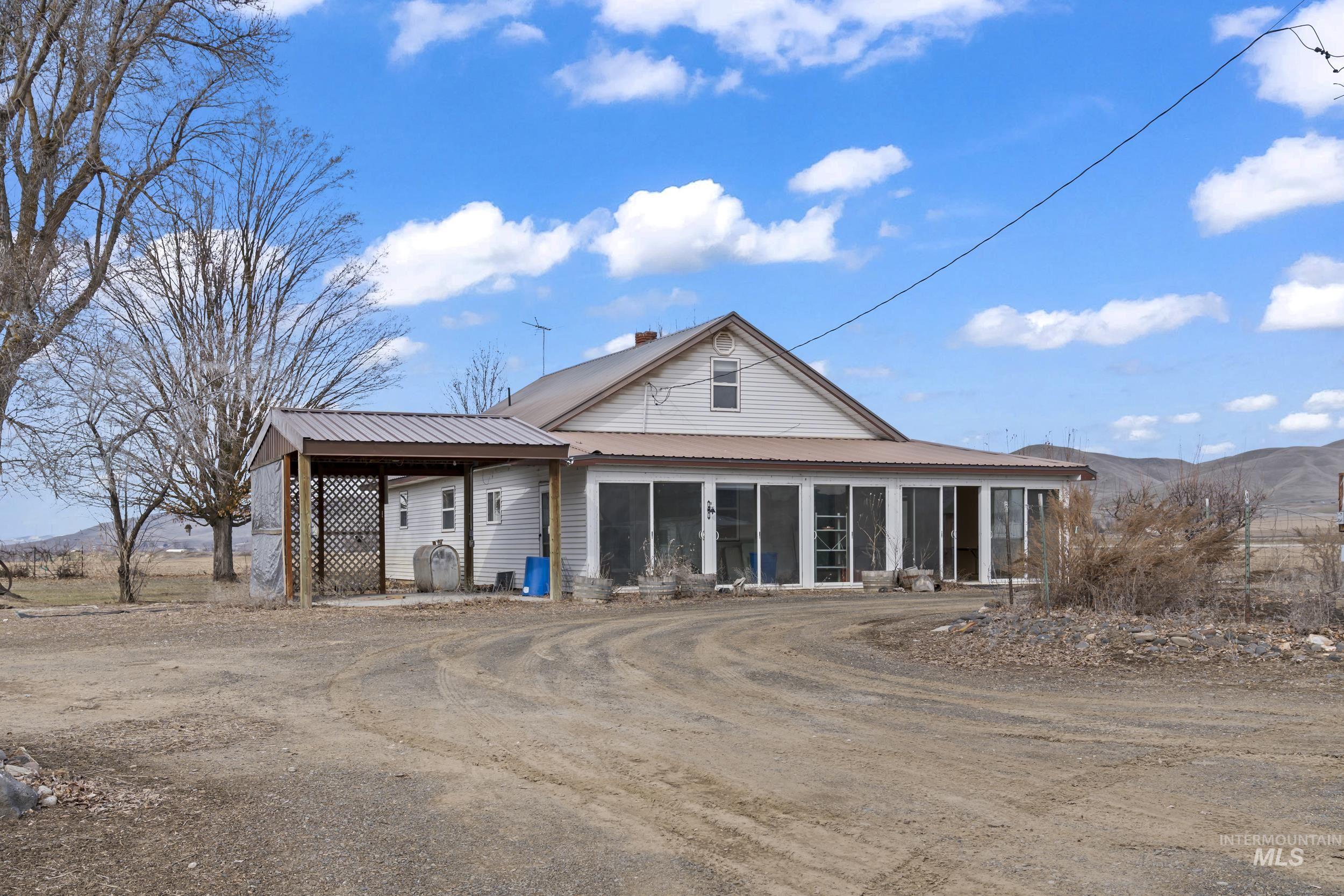 2117 Weiser River Road, Weiser, Idaho 83672, 3 Bedrooms, 1.5 Bathrooms, Farm & Ranch For Sale, Price $3,375,000,MLS 98939019