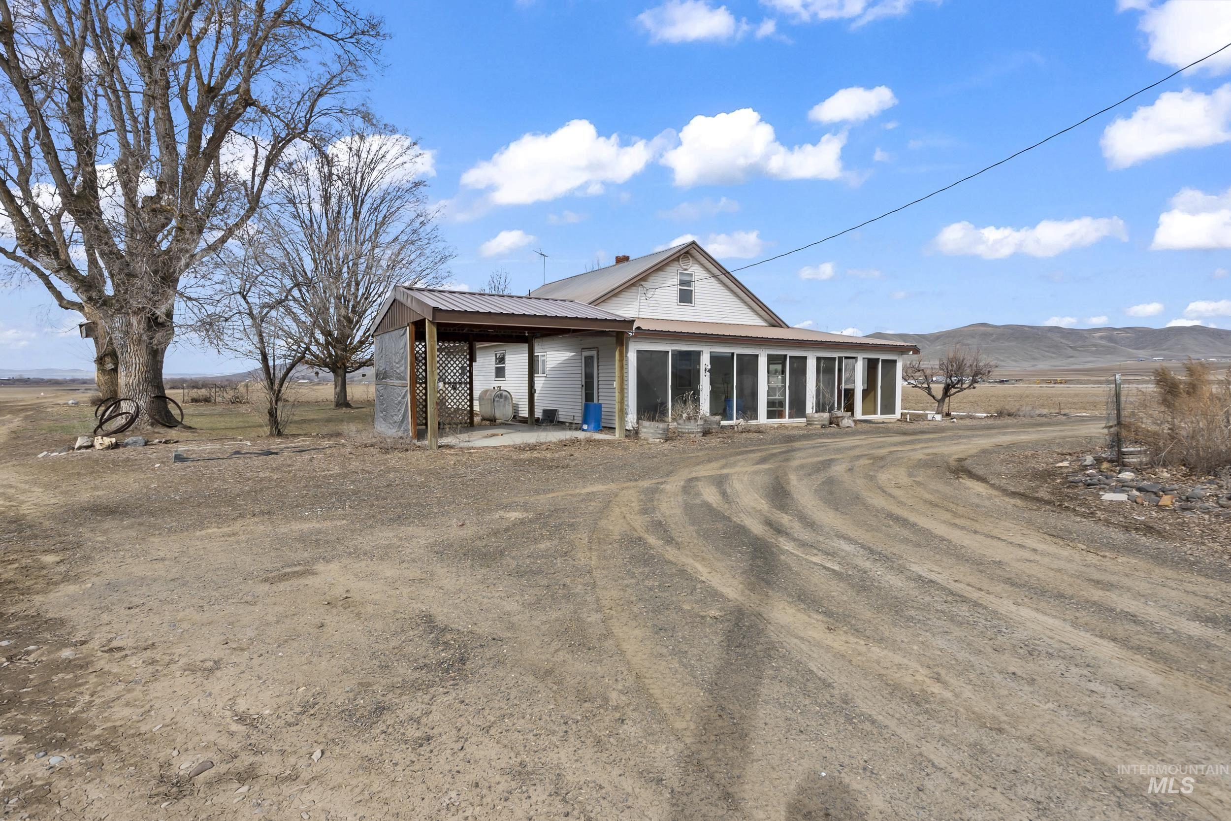 2117 Weiser River Road, Weiser, Idaho 83672, 3 Bedrooms, 1.5 Bathrooms, Farm & Ranch For Sale, Price $3,375,000,MLS 98939019