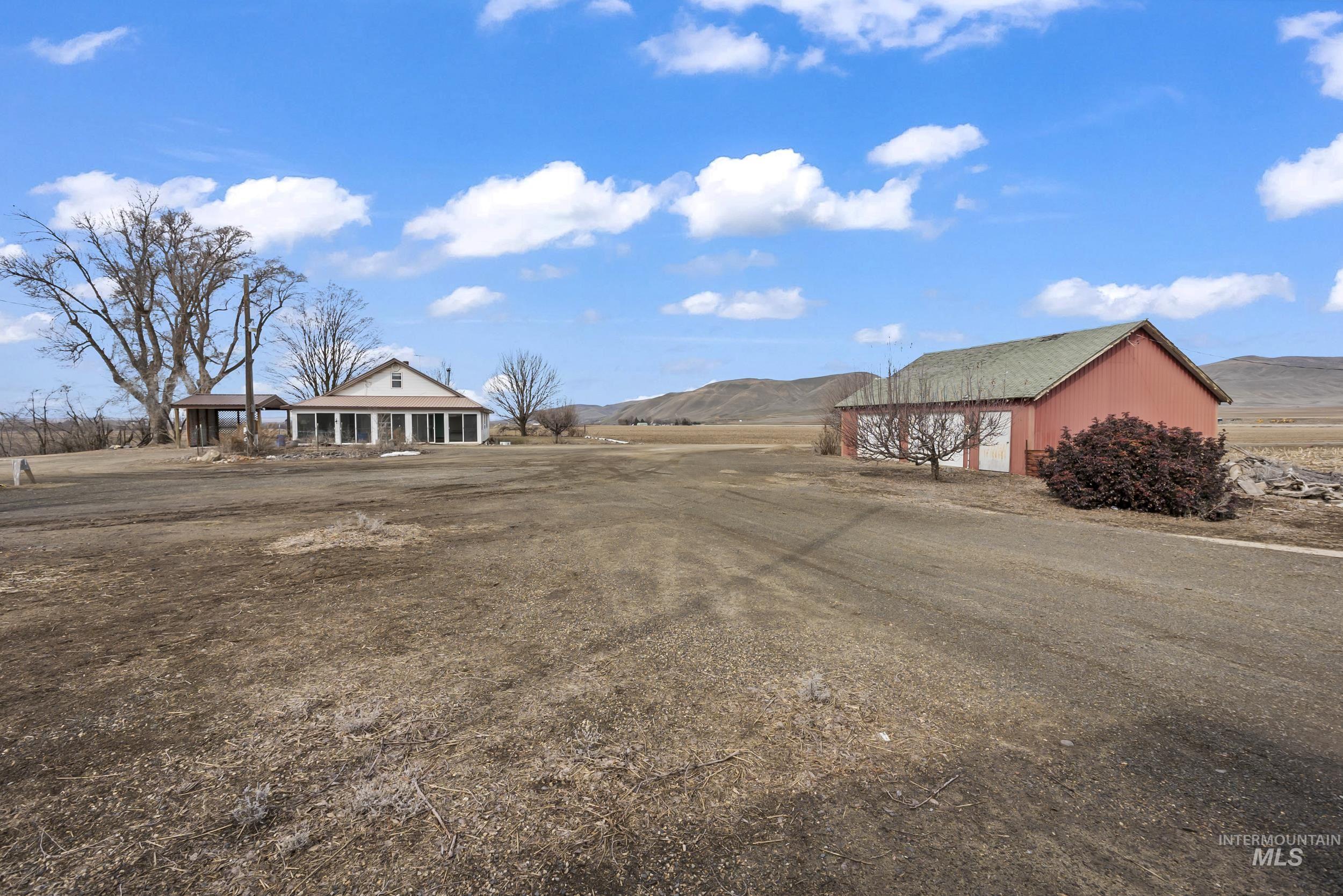2117 Weiser River Road, Weiser, Idaho 83672, 3 Bedrooms, 1.5 Bathrooms, Farm & Ranch For Sale, Price $3,375,000,MLS 98939019
