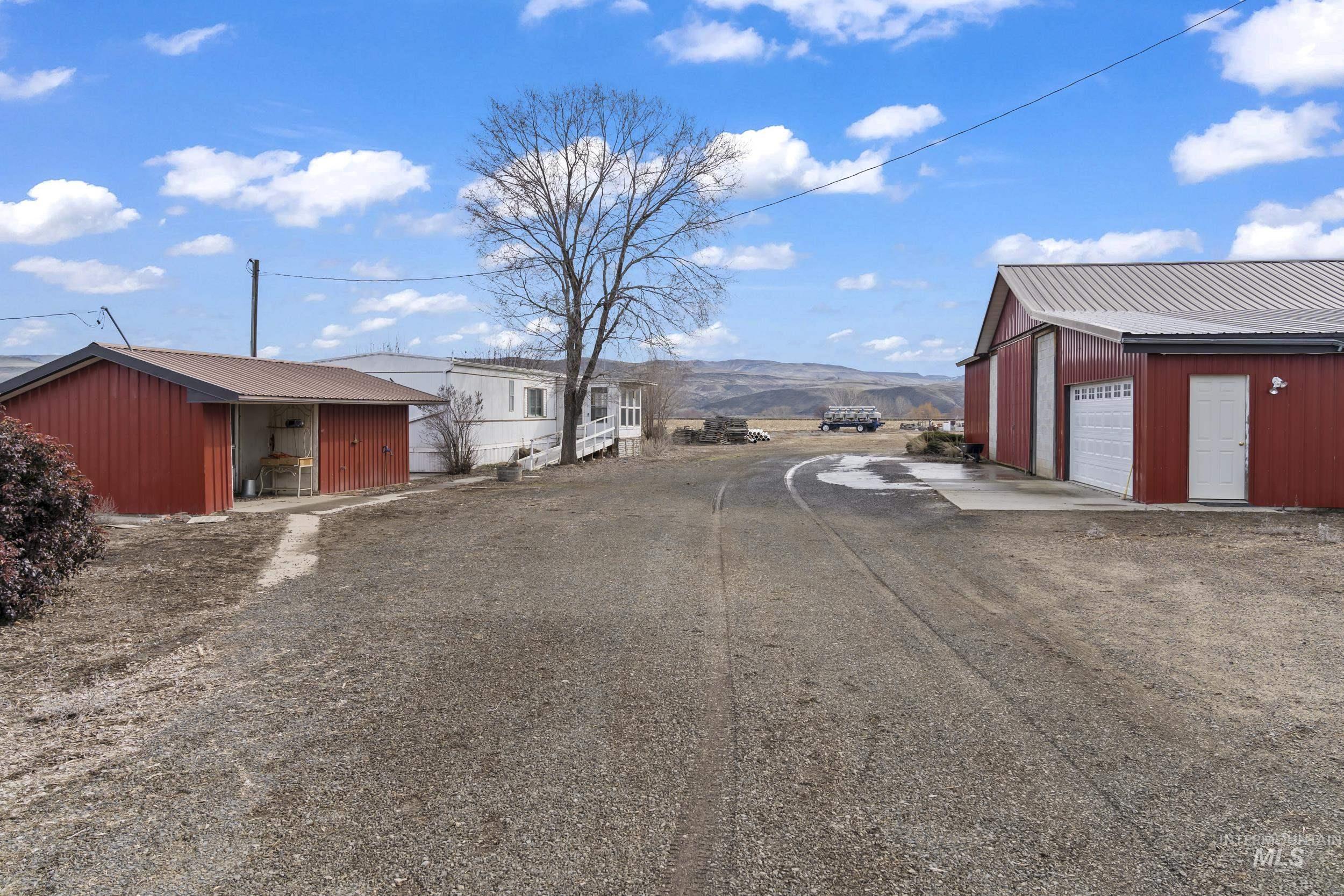 2117 Weiser River Road, Weiser, Idaho 83672, 3 Bedrooms, 1.5 Bathrooms, Farm & Ranch For Sale, Price $3,375,000,MLS 98939019