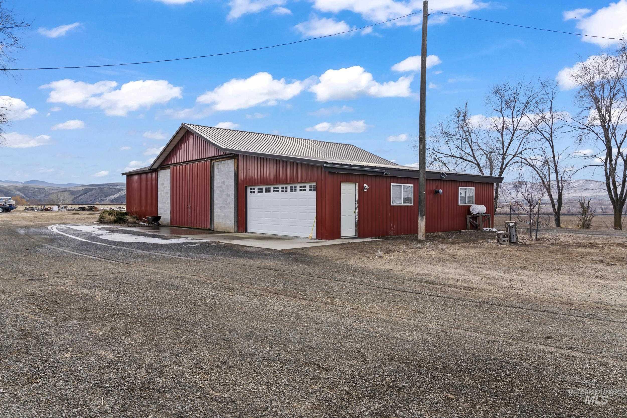 2117 Weiser River Road, Weiser, Idaho 83672, 3 Bedrooms, 1.5 Bathrooms, Farm & Ranch For Sale, Price $3,375,000,MLS 98939019