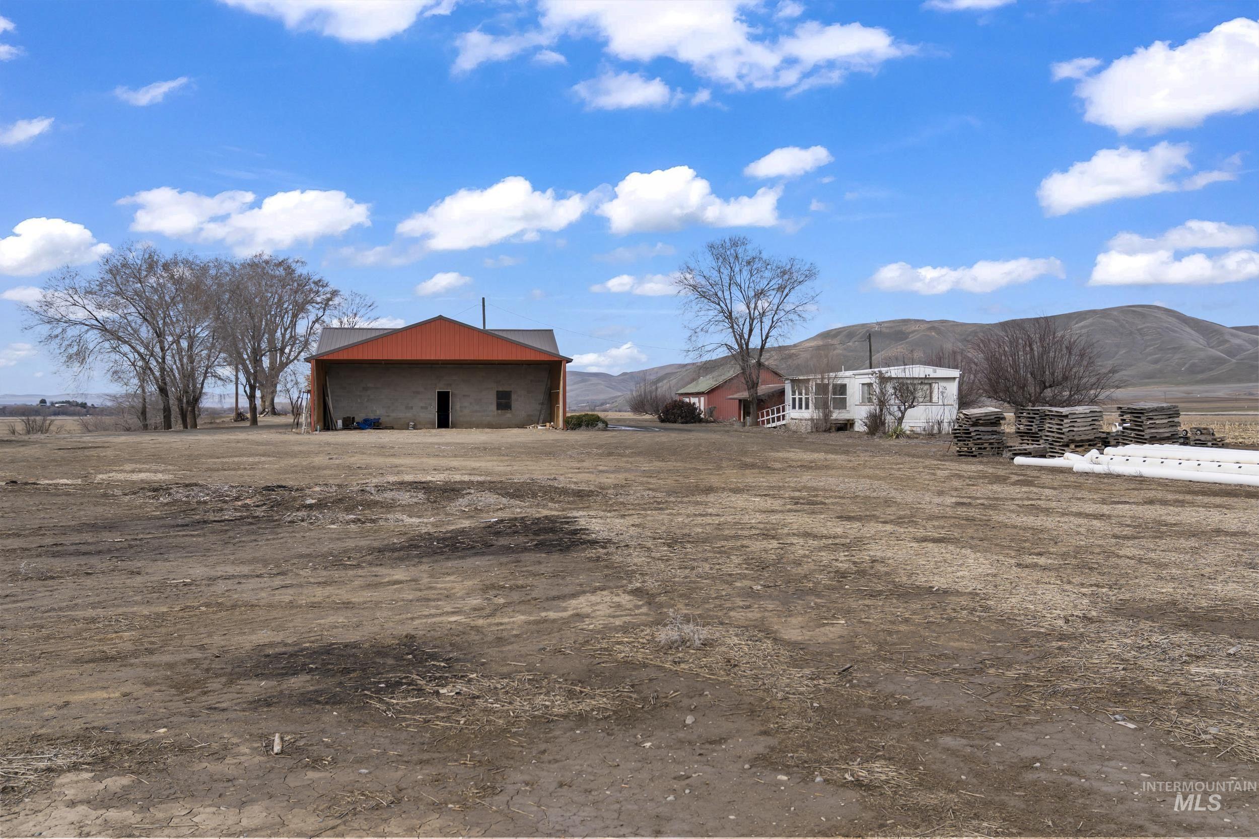 2117 Weiser River Road, Weiser, Idaho 83672, 3 Bedrooms, 1.5 Bathrooms, Farm & Ranch For Sale, Price $3,375,000,MLS 98939019