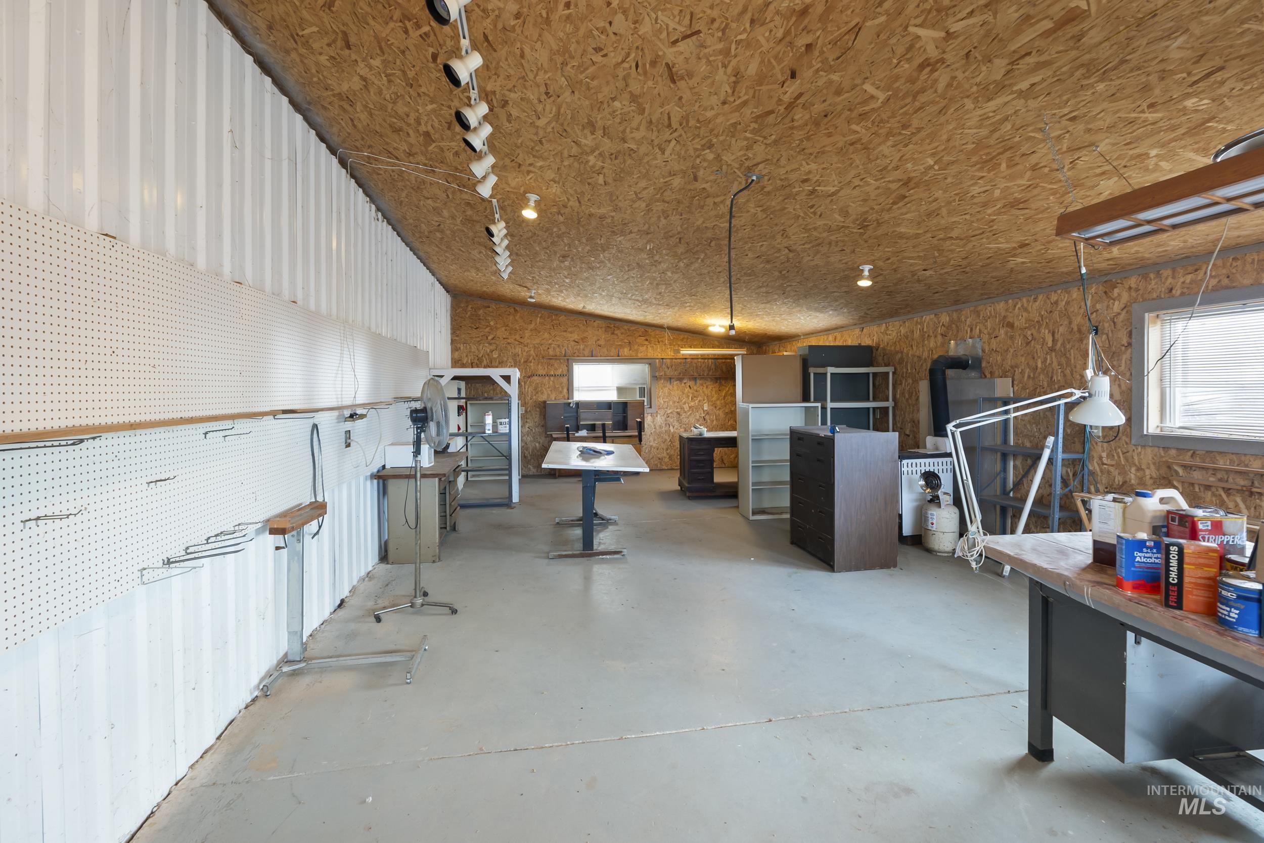 2117 Weiser River Road, Weiser, Idaho 83672, 3 Bedrooms, 1.5 Bathrooms, Farm & Ranch For Sale, Price $3,375,000,MLS 98939019