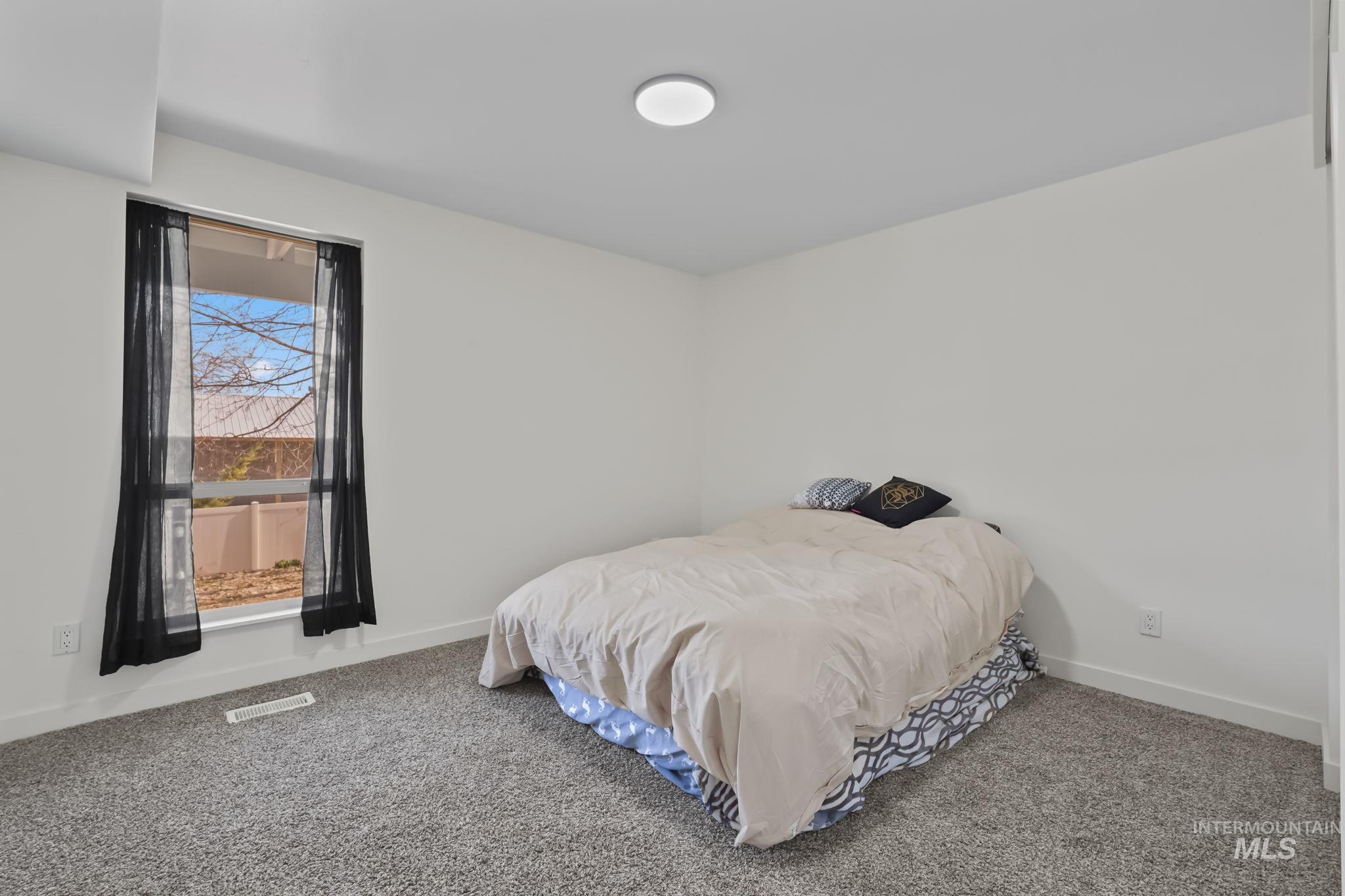 22168 Rio Vista Drive, Caldwell, Idaho 83607, 3 Bedrooms, 2.5 Bathrooms, Residential For Sale, Price $499,999,MLS 98939273