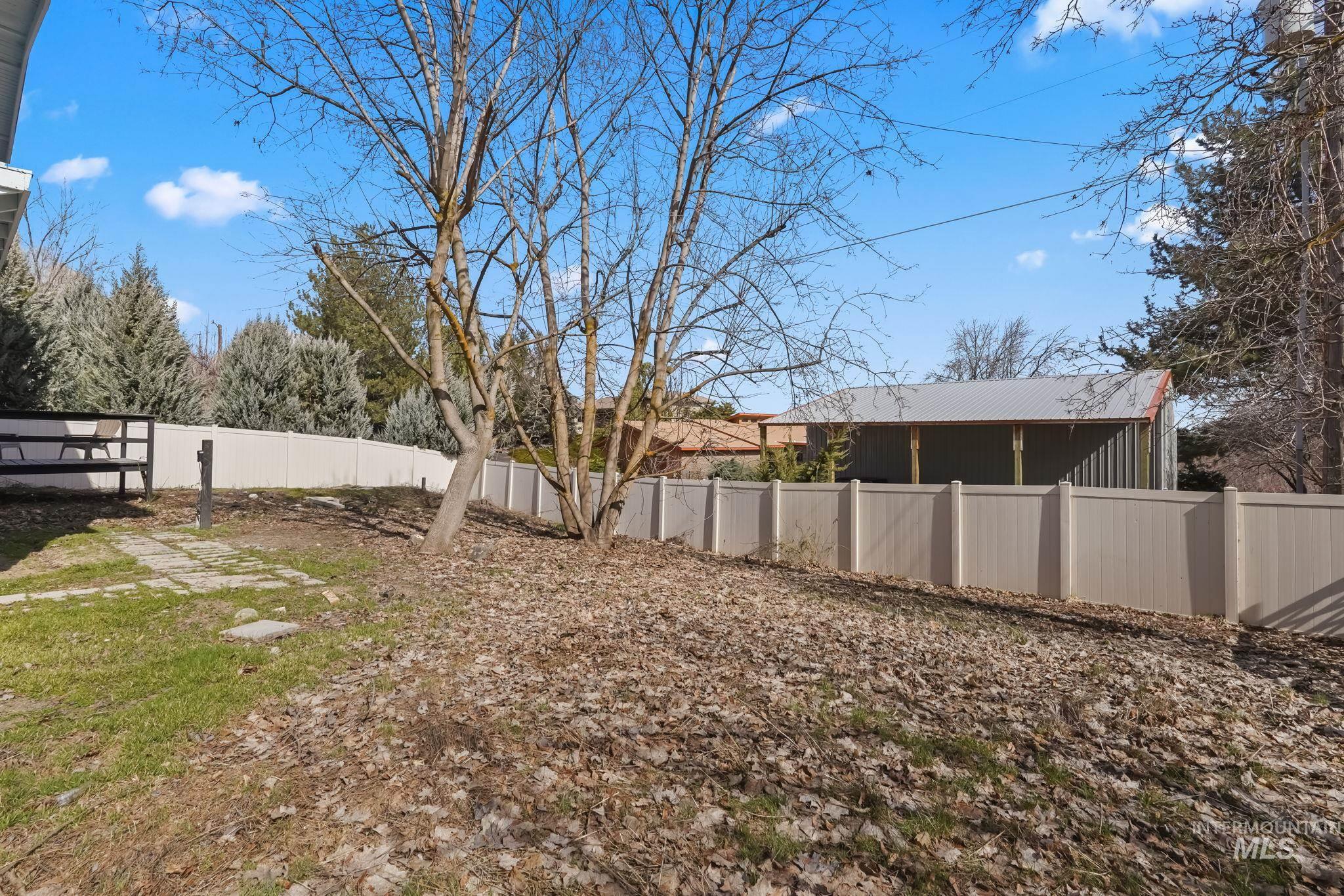 22168 Rio Vista Drive, Caldwell, Idaho 83607, 3 Bedrooms, 2.5 Bathrooms, Residential For Sale, Price $499,999,MLS 98939273