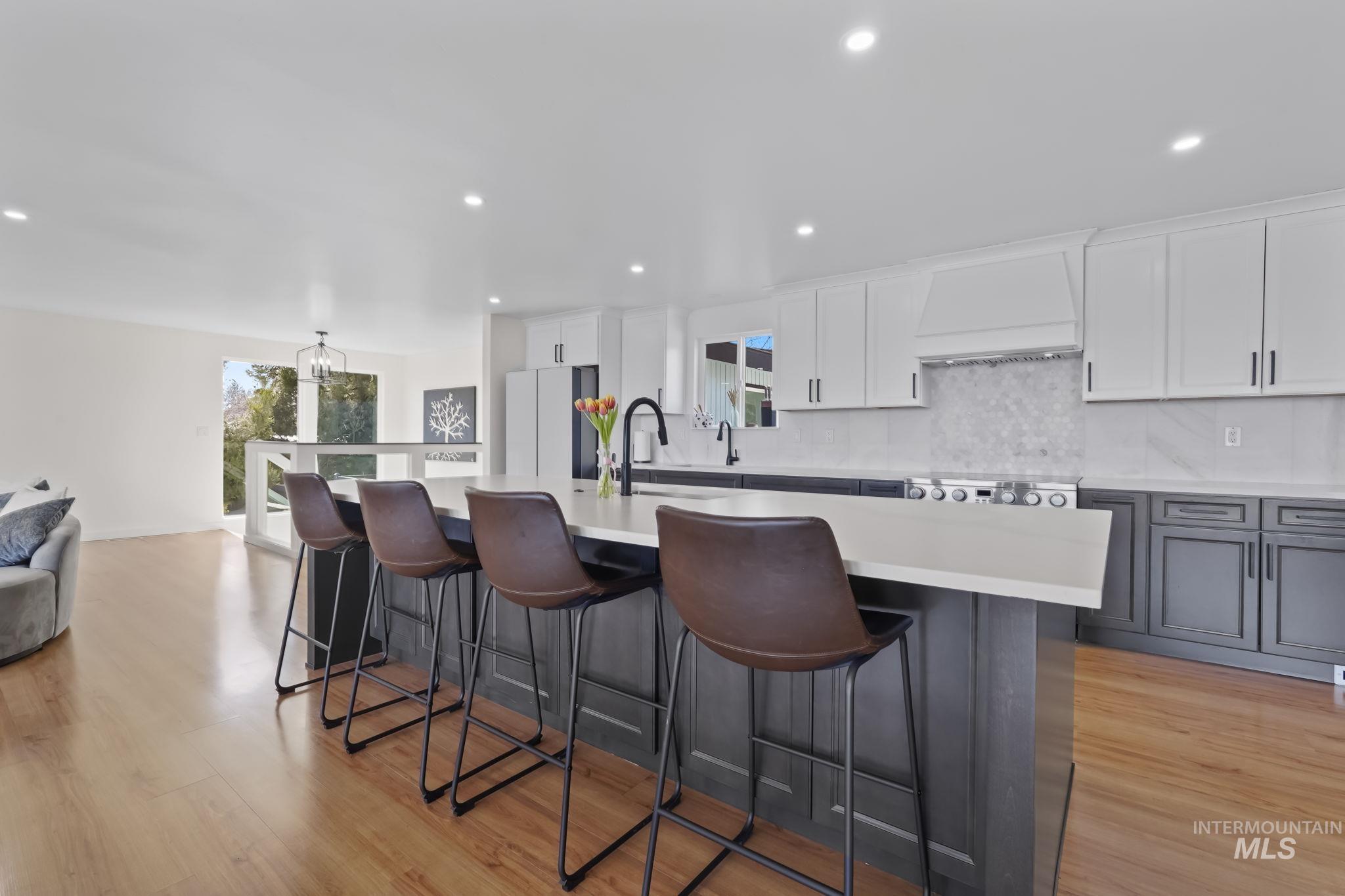 22168 Rio Vista Drive, Caldwell, Idaho 83607, 3 Bedrooms, 2.5 Bathrooms, Residential For Sale, Price $499,999,MLS 98939273