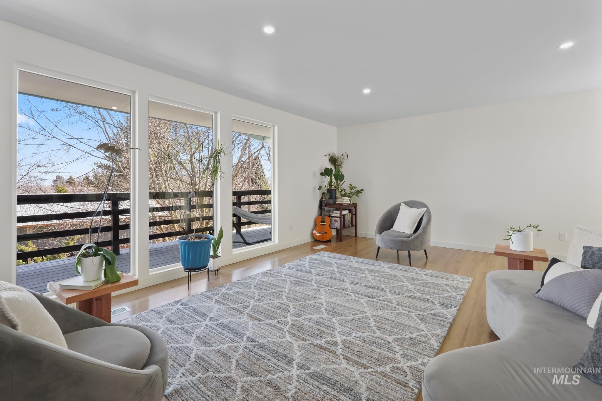 22168 Rio Vista Drive, Caldwell, Idaho 83607, 3 Bedrooms, 2.5 Bathrooms, Residential For Sale, Price $499,999,MLS 98939273