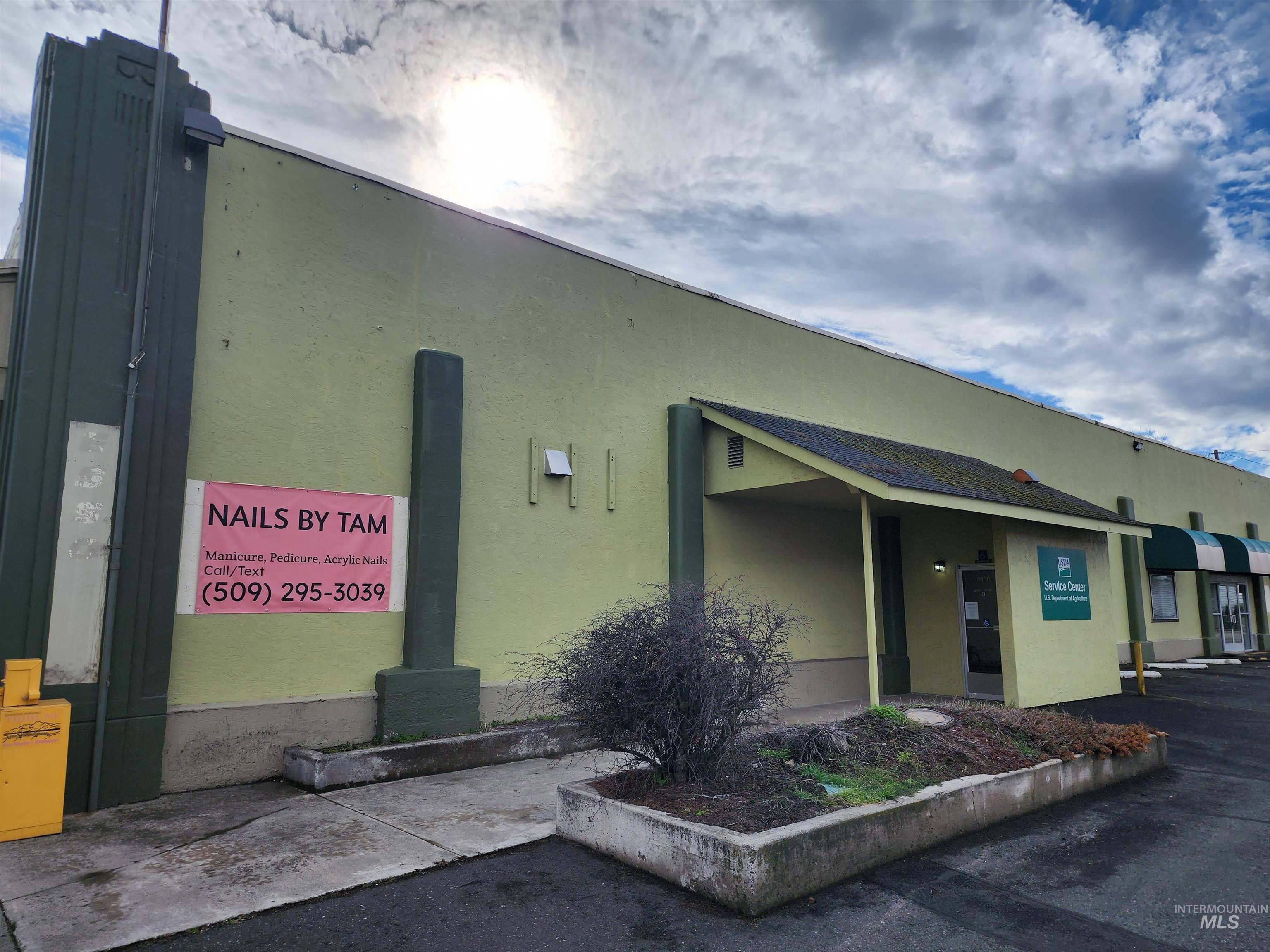 720 6th St., Clarkston, Washington 99403, Business/Commercial For Sale, Price $895,000,MLS 98939307