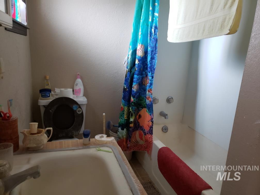 205 W Adams St, Huntington, Oregon 97907, 1 Bedroom, 1 Bathroom, Residential Income For Sale, Price $349,000, 98939322