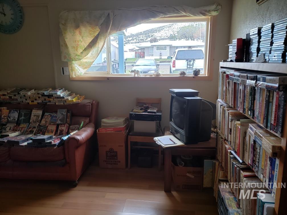 205 W Adams St, Huntington, Oregon 97907, 1 Bedroom, 1 Bathroom, Residential Income For Sale, Price $349,000, 98939322