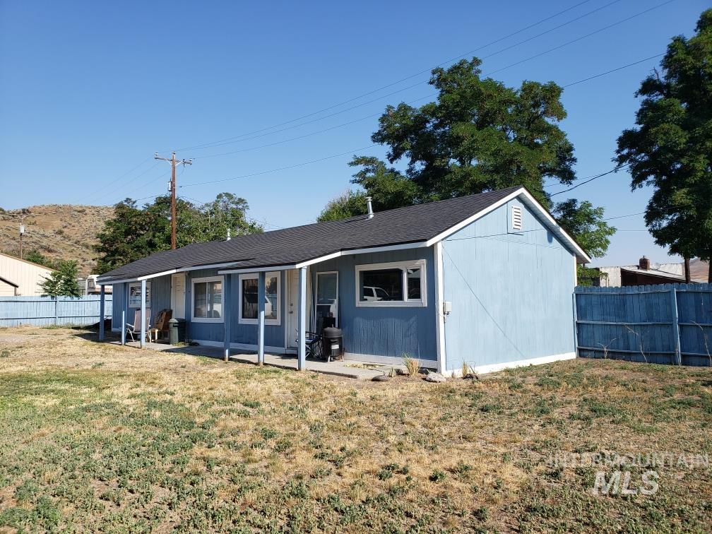 205 W Adams St, Huntington, Oregon 97907, 1 Bedroom, 1 Bathroom, Residential Income For Sale, Price $349,000, 98939322