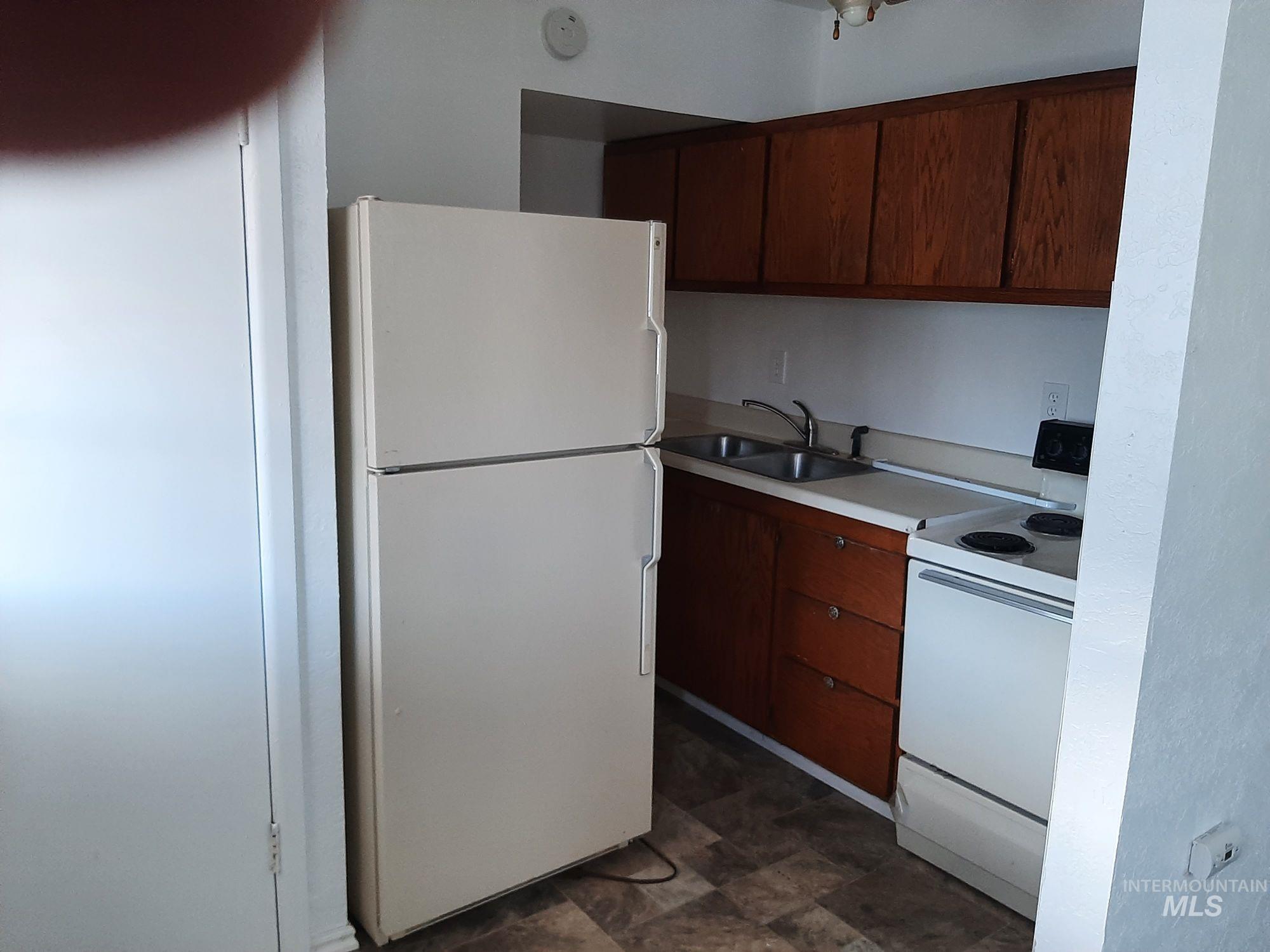 205 W Adams St, Huntington, Oregon 97907, 1 Bedroom, 1 Bathroom, Residential Income For Sale, Price $349,000, 98939322