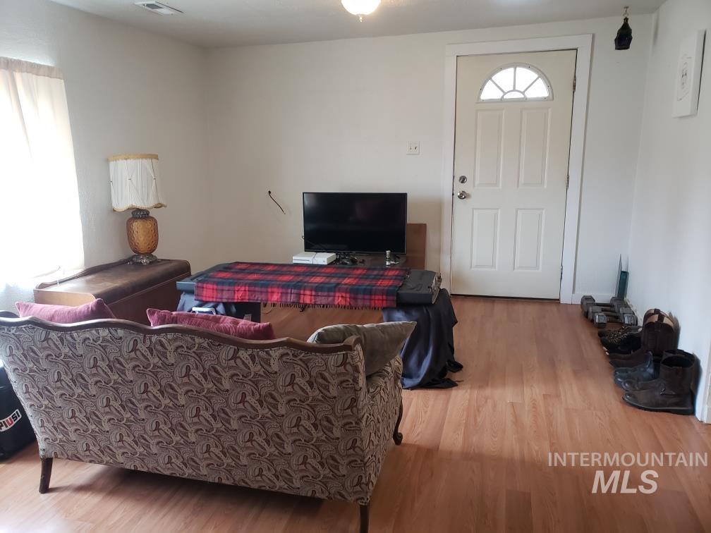 205 W Adams St, Huntington, Oregon 97907, 1 Bedroom, 1 Bathroom, Residential Income For Sale, Price $349,000, 98939322