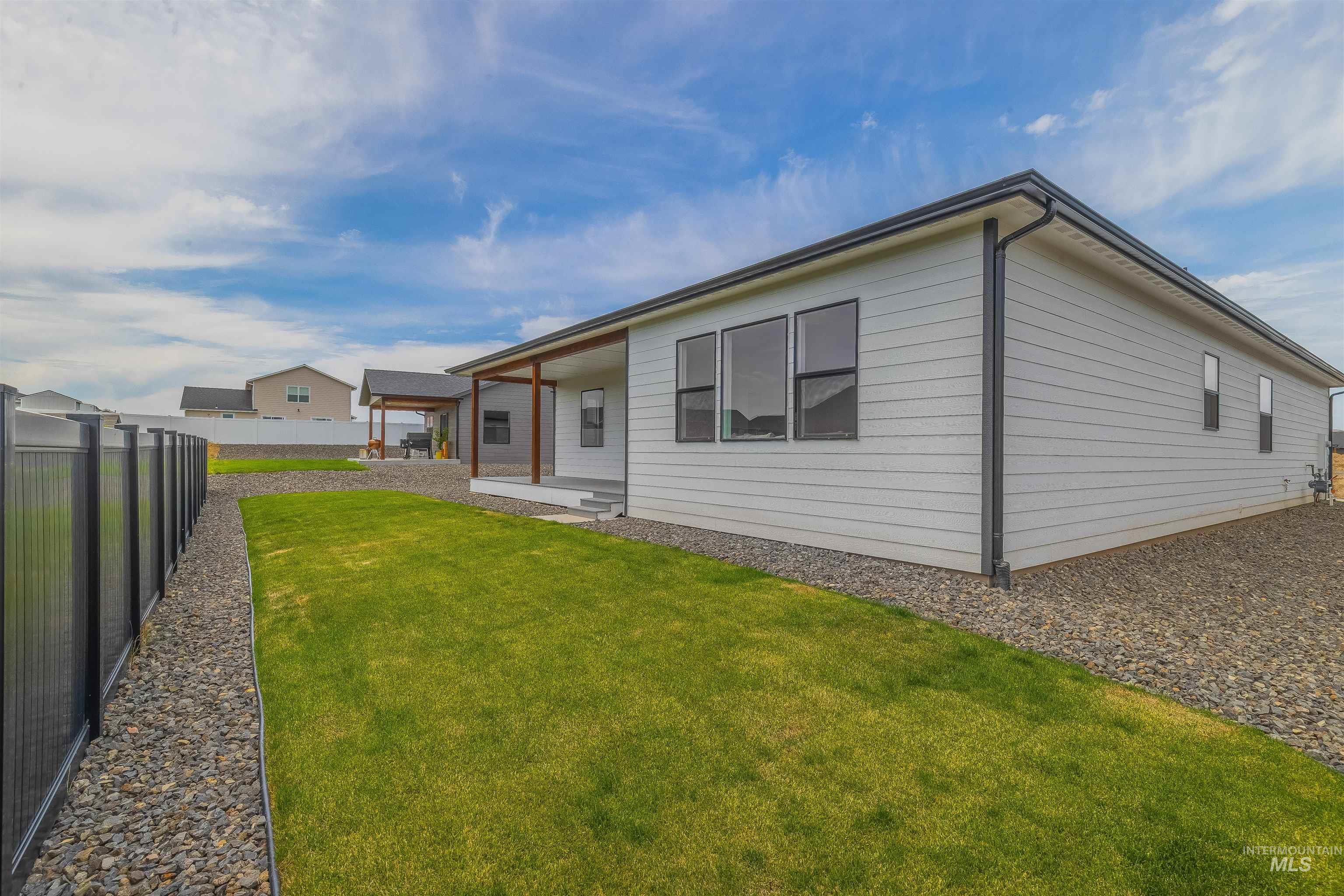 1724 Pathway Court, Lewiston, Idaho 83501, 3 Bedrooms, 2 Bathrooms, Residential For Sale, Price $580,000,MLS 98939392