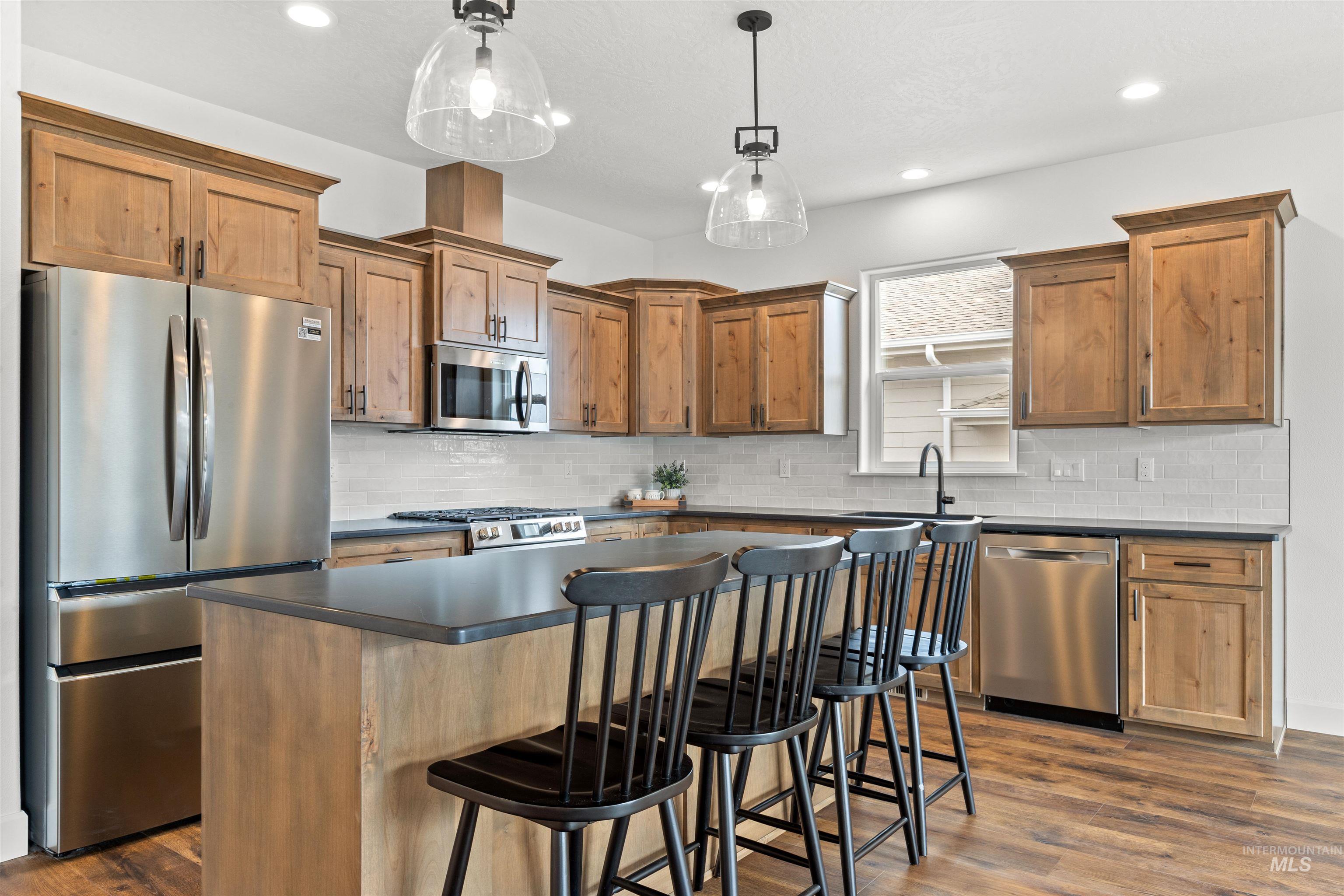 1724 Pathway Court, Lewiston, Idaho 83501, 3 Bedrooms, 2 Bathrooms, Residential For Sale, Price $580,000,MLS 98939392