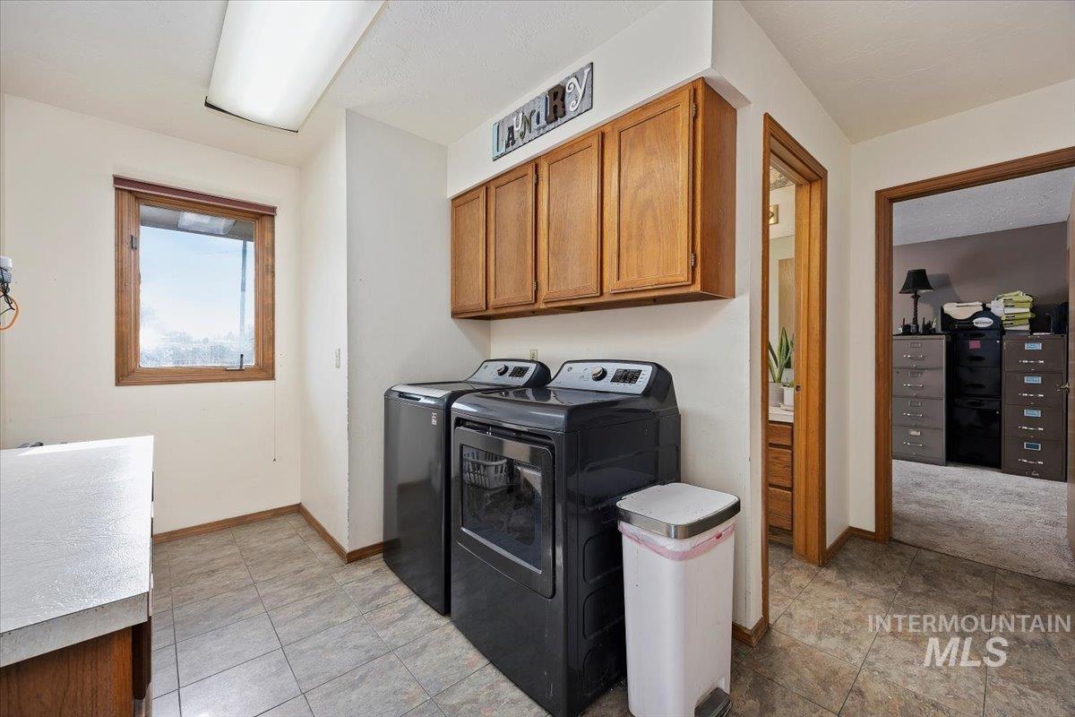 1846 S 1800 E, Gooding, Idaho 83330, 4 Bedrooms, 3 Bathrooms, Residential For Sale, Price $645,000,MLS 98939435