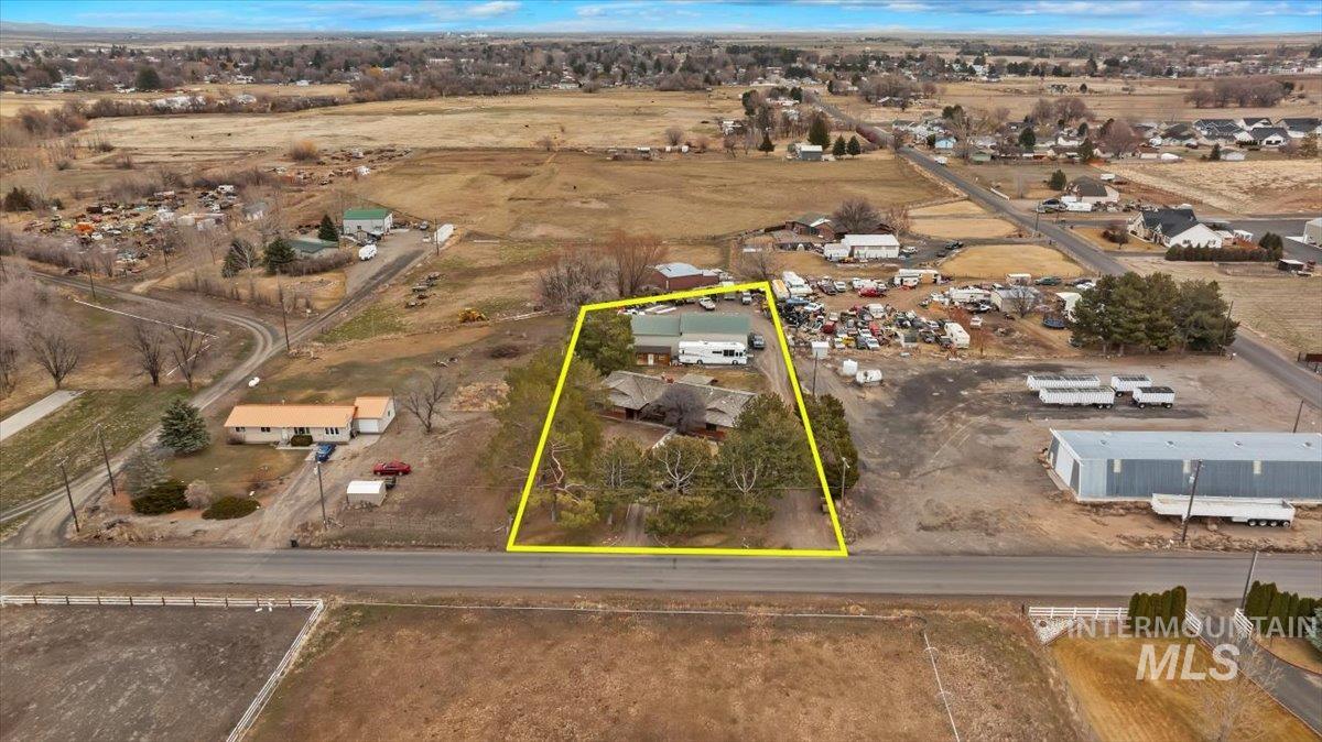 1846 S 1800 E, Gooding, Idaho 83330, 4 Bedrooms, 3 Bathrooms, Residential For Sale, Price $645,000,MLS 98939435