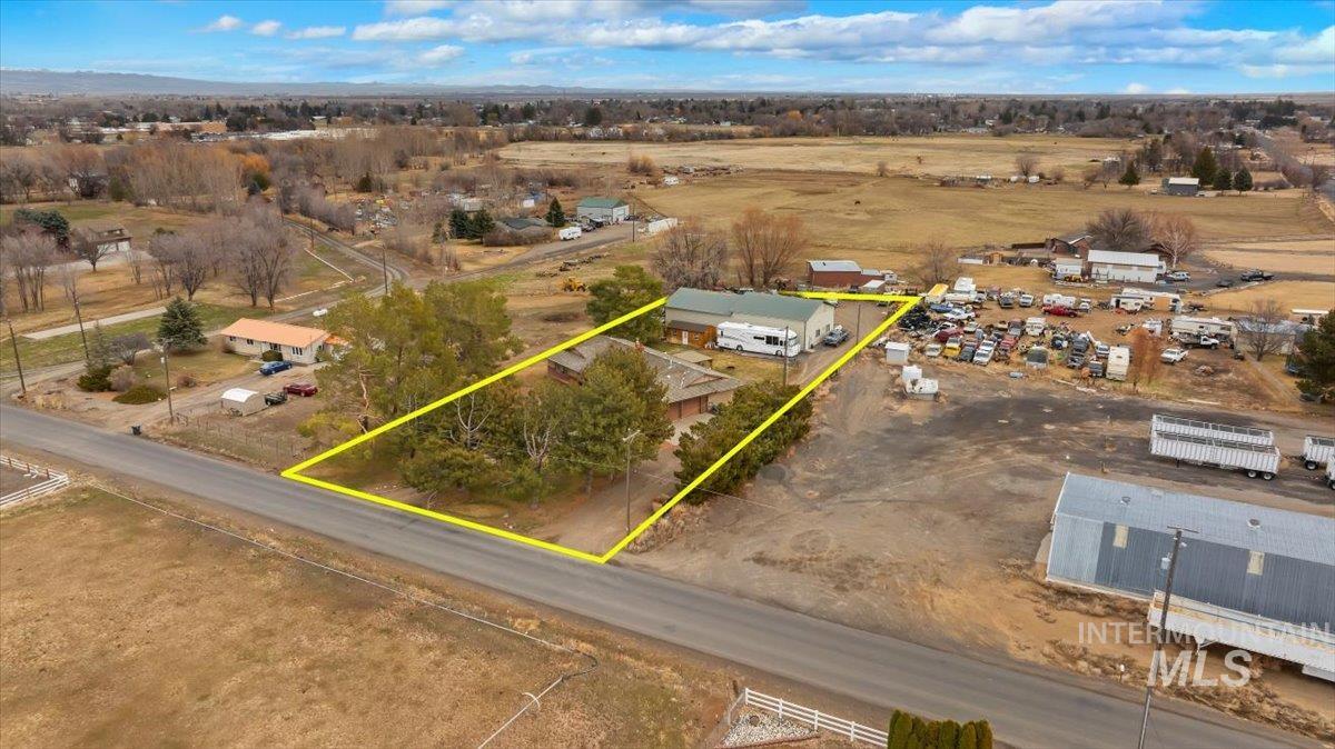 1846 S 1800 E, Gooding, Idaho 83330, 4 Bedrooms, 3 Bathrooms, Residential For Sale, Price $625,000,MLS 98939435