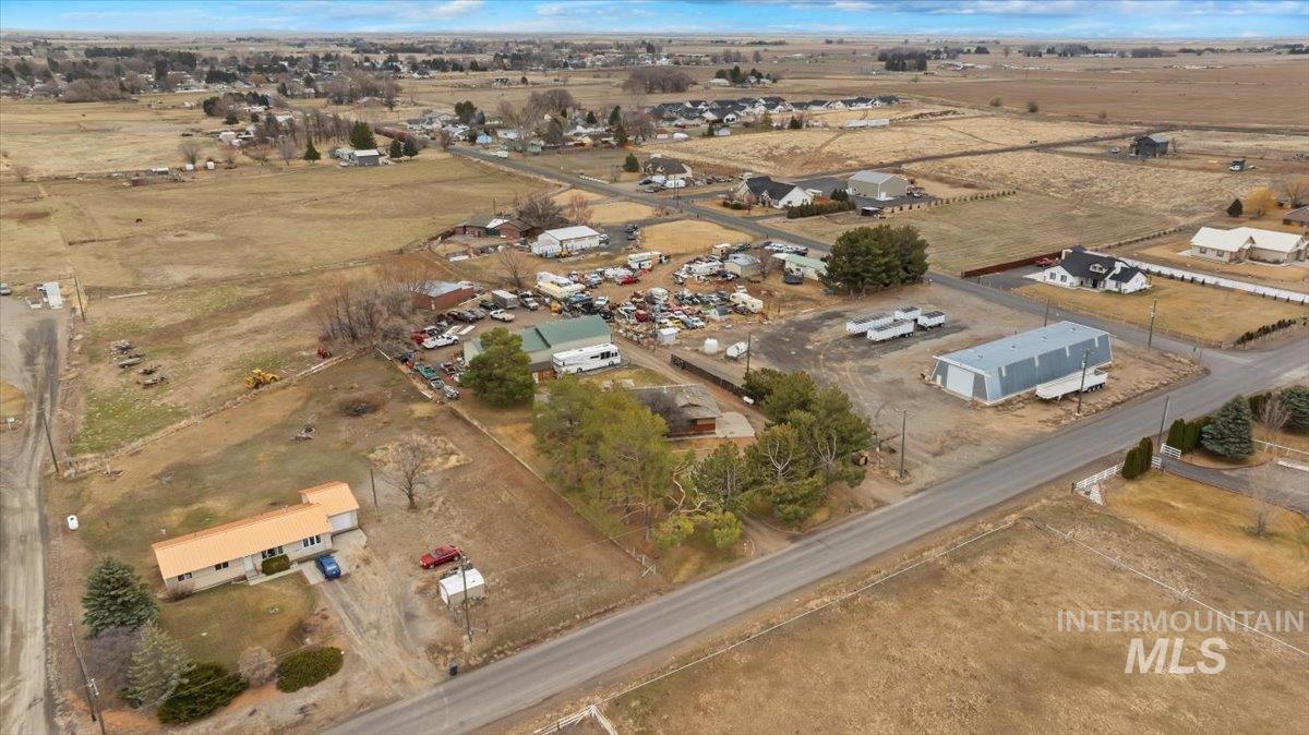 1846 S 1800 E, Gooding, Idaho 83330, 4 Bedrooms, 3 Bathrooms, Residential For Sale, Price $625,000,MLS 98939435