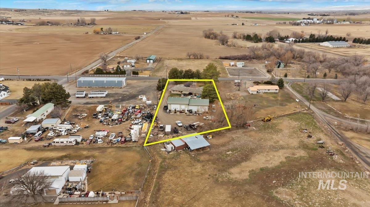 1846 S 1800 E, Gooding, Idaho 83330, 4 Bedrooms, 3 Bathrooms, Residential For Sale, Price $645,000,MLS 98939435