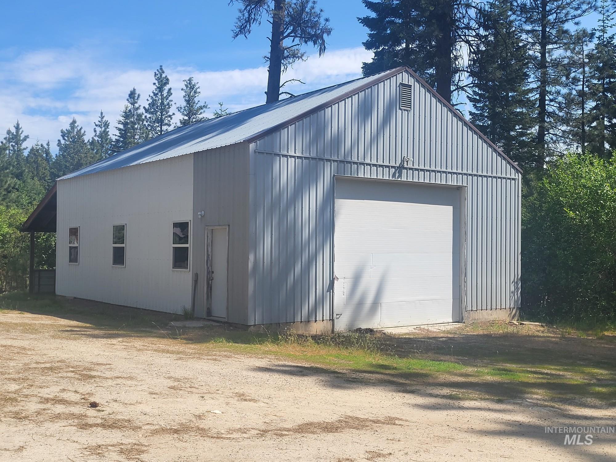 24 Castle Meadow Dr, Garden Valley, Idaho 83622, 3 Bedrooms, 3 Bathrooms, Residential For Sale, Price $525,000,MLS 98939512