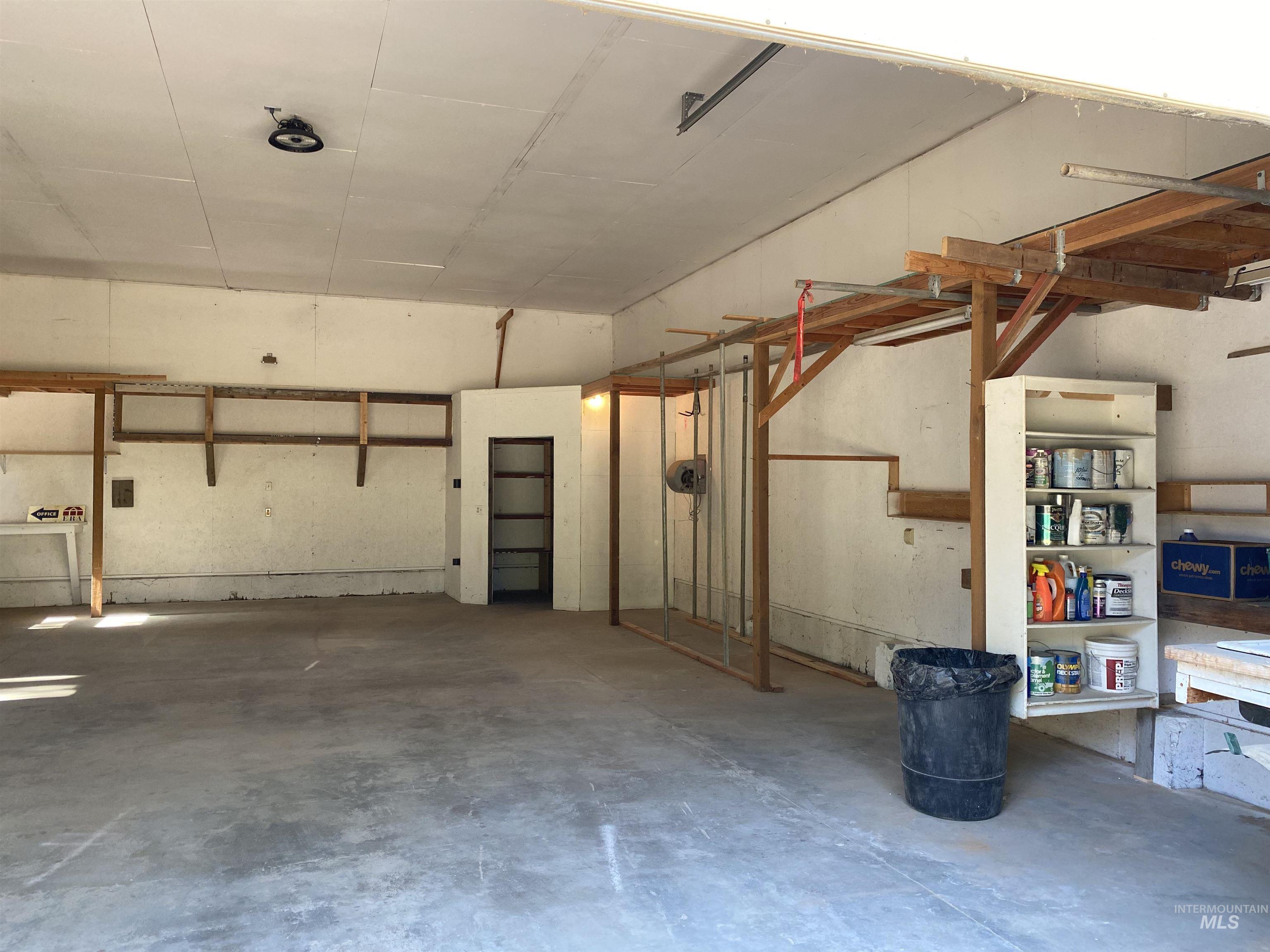 24 Castle Meadow Dr, Garden Valley, Idaho 83622, 3 Bedrooms, 3 Bathrooms, Residential For Sale, Price $525,000,MLS 98939512