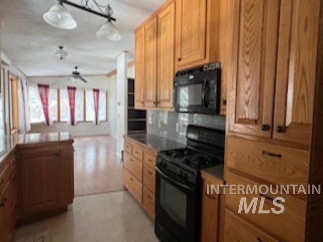 24 Castle Meadow Dr, Garden Valley, Idaho 83622, 3 Bedrooms, 3 Bathrooms, Residential For Sale, Price $525,000,MLS 98939512