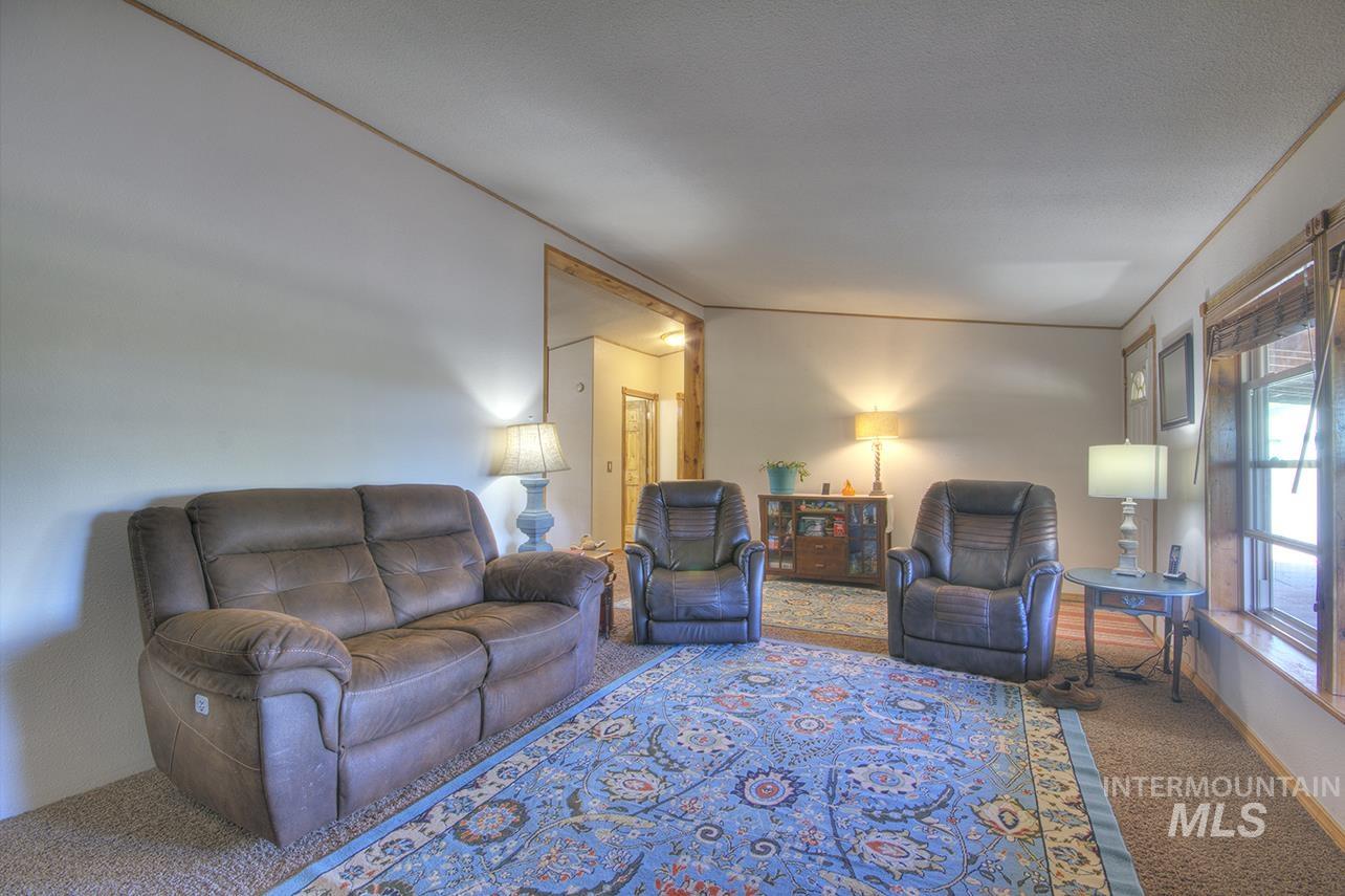 2625 Berglund Rd., Emmett, Idaho 83617, 3 Bedrooms, 2 Bathrooms, Residential For Sale, Price $805,900, 98939571