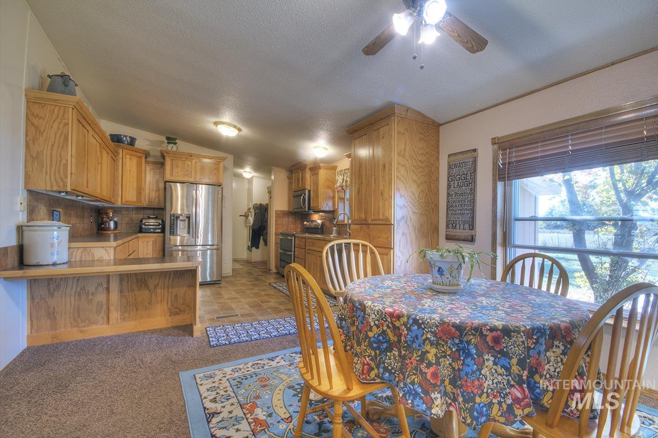 2625 Berglund Rd., Emmett, Idaho 83617, 3 Bedrooms, 2 Bathrooms, Residential For Sale, Price $805,900, 98939571