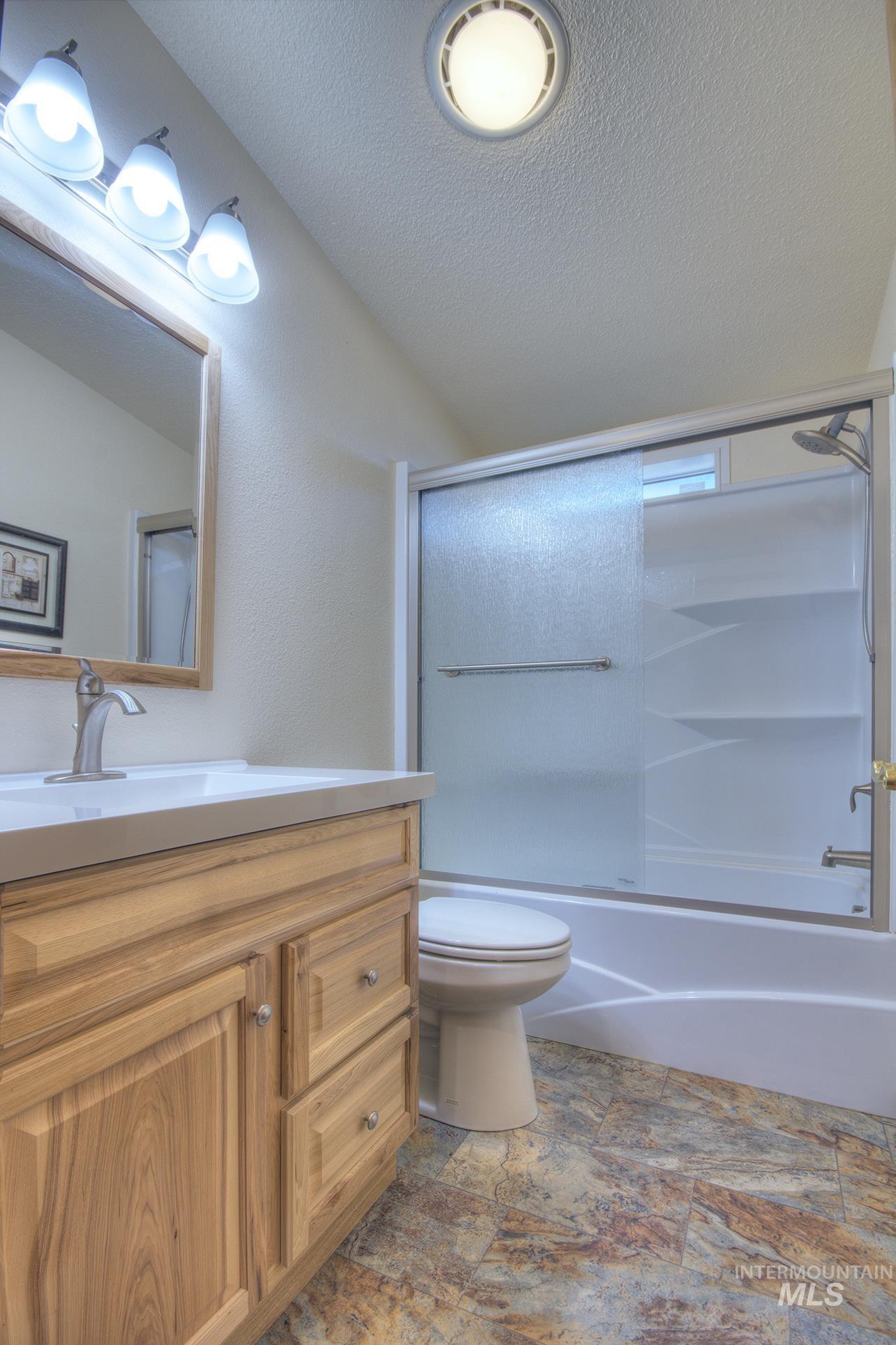 2625 Berglund Rd., Emmett, Idaho 83617, 3 Bedrooms, 2 Bathrooms, Residential For Sale, Price $805,900, 98939571