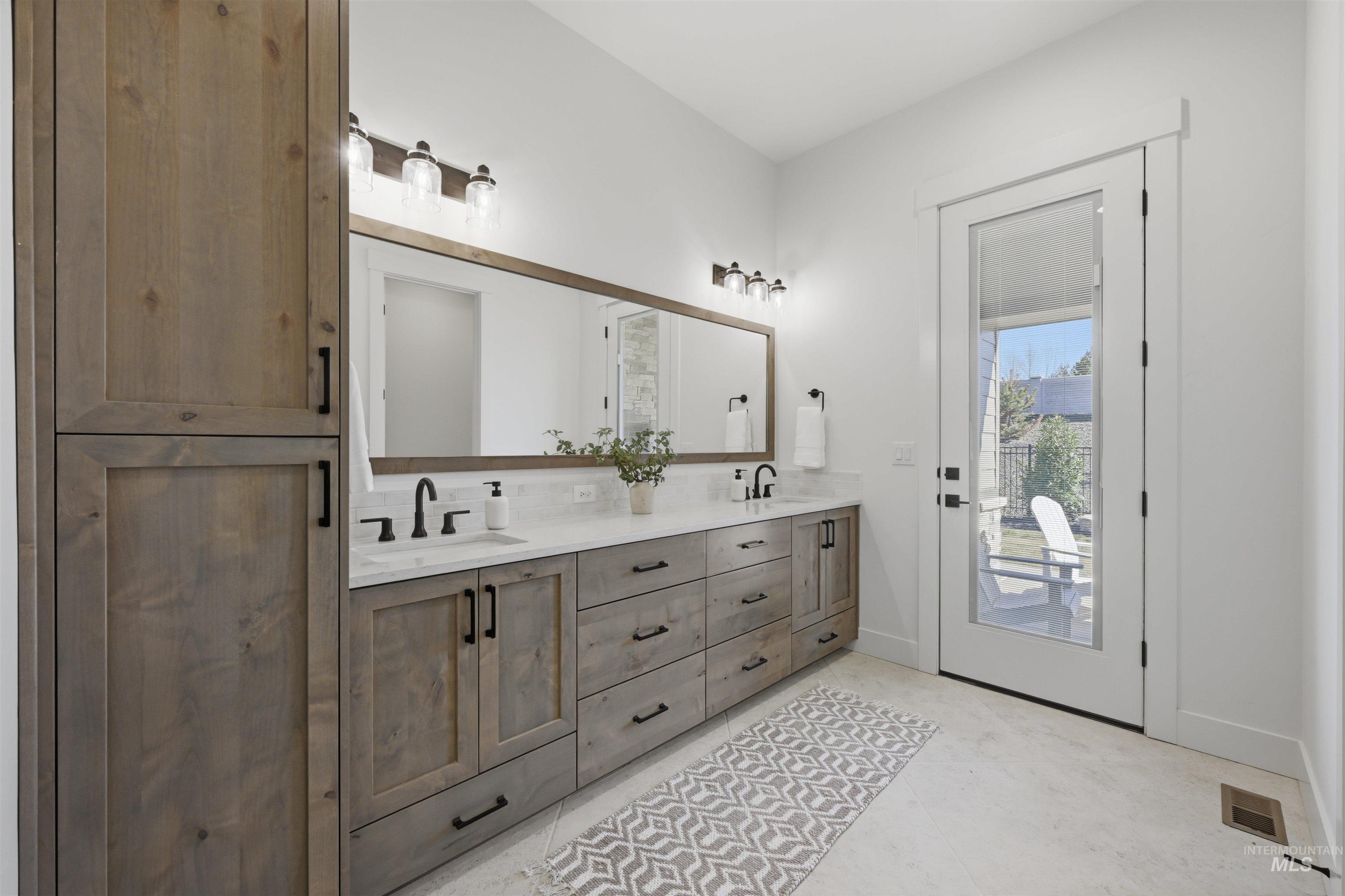 2106 N Annadale Ave, Eagle, Idaho 83616, 4 Bedrooms, 3.5 Bathrooms, Residential For Sale, Price $1,174,000,MLS 98939589