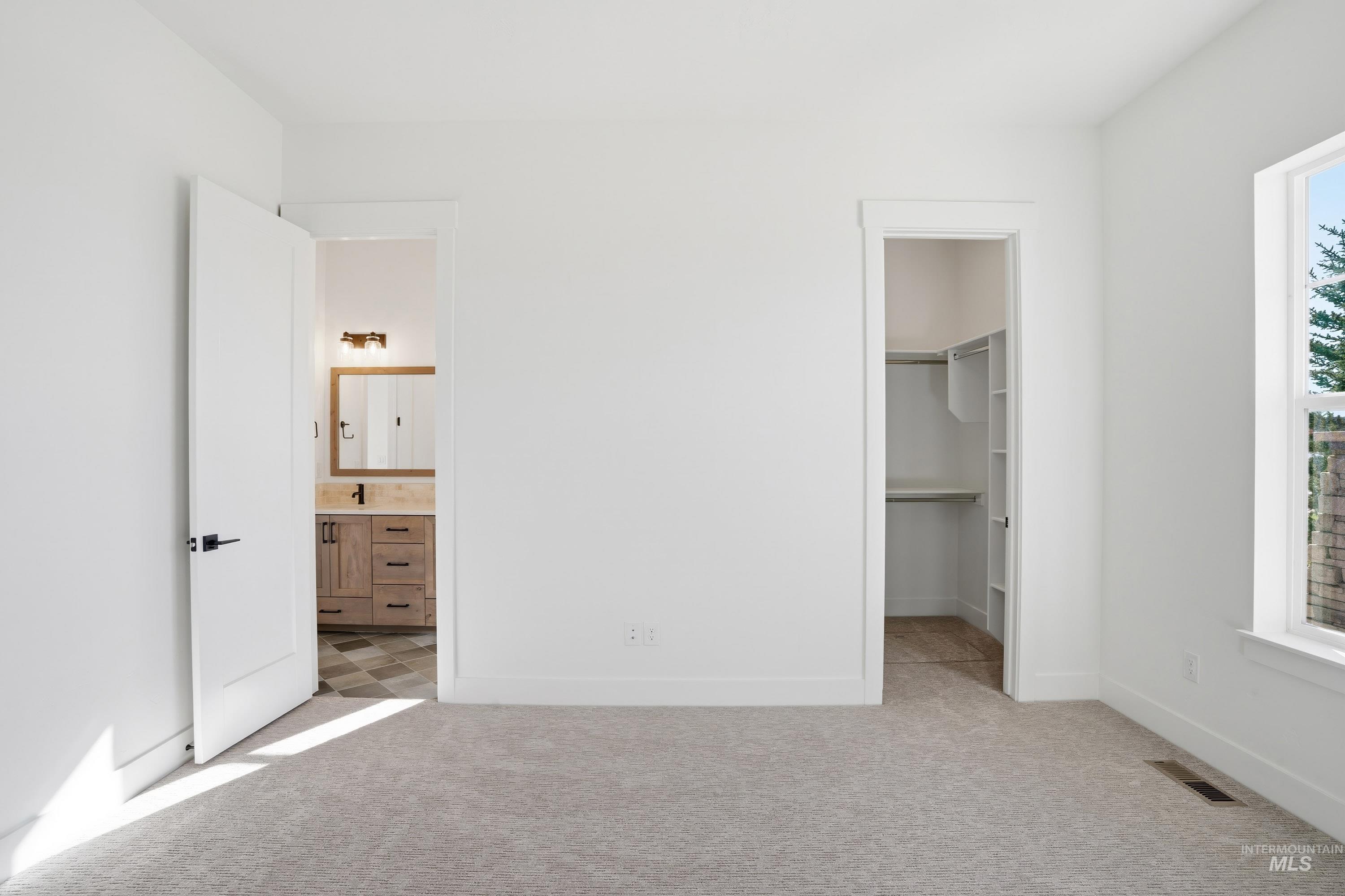 2106 N Annadale Ave, Eagle, Idaho 83616, 4 Bedrooms, 3.5 Bathrooms, Residential For Sale, Price $1,199,000,MLS 98939589