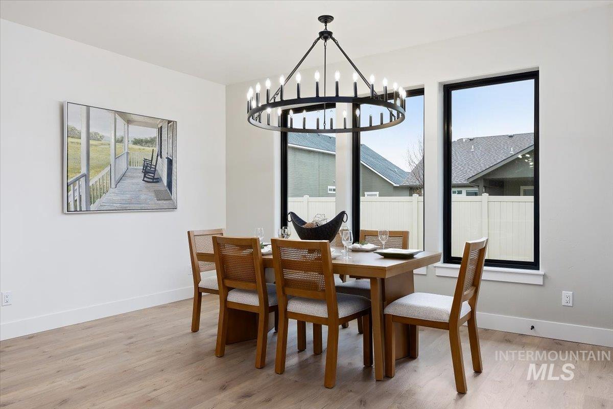 2031 Red Rock Way, Twin Falls, Idaho 83301, 5 Bedrooms, 3.5 Bathrooms, Residential For Sale, Price $749,900,MLS 98939842