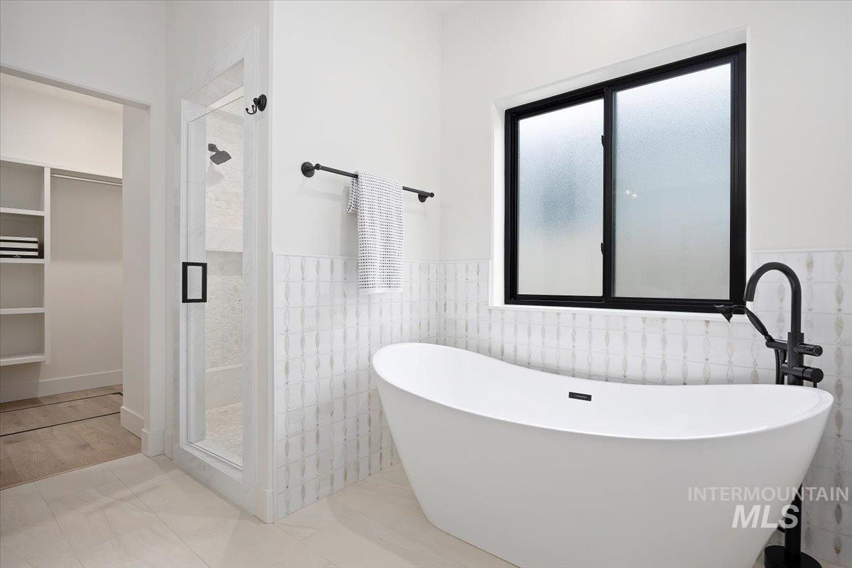 2031 Red Rock Way, Twin Falls, Idaho 83301, 5 Bedrooms, 3.5 Bathrooms, Residential For Sale, Price $749,900,MLS 98939842