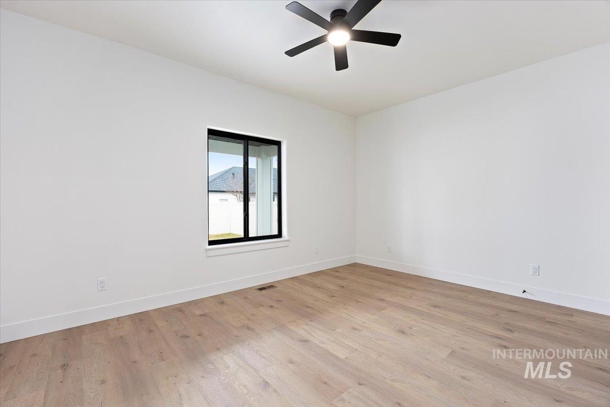 2031 Red Rock Way, Twin Falls, Idaho 83301, 5 Bedrooms, 3.5 Bathrooms, Residential For Sale, Price $749,900,MLS 98939842