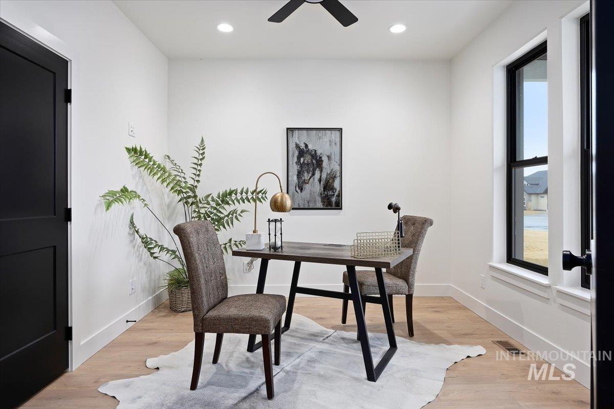 2031 Red Rock Way, Twin Falls, Idaho 83301, 5 Bedrooms, 3.5 Bathrooms, Residential For Sale, Price $749,900,MLS 98939842