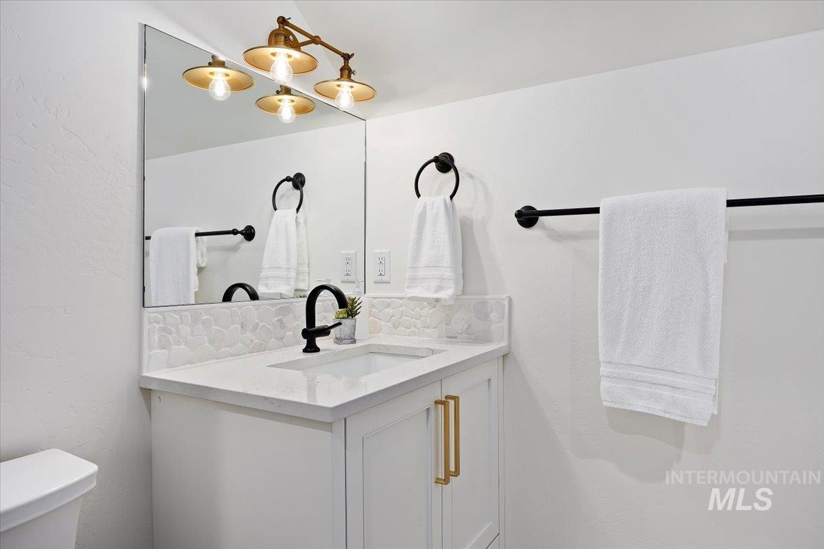 2031 Red Rock Way, Twin Falls, Idaho 83301, 5 Bedrooms, 3.5 Bathrooms, Residential For Sale, Price $749,900,MLS 98939842