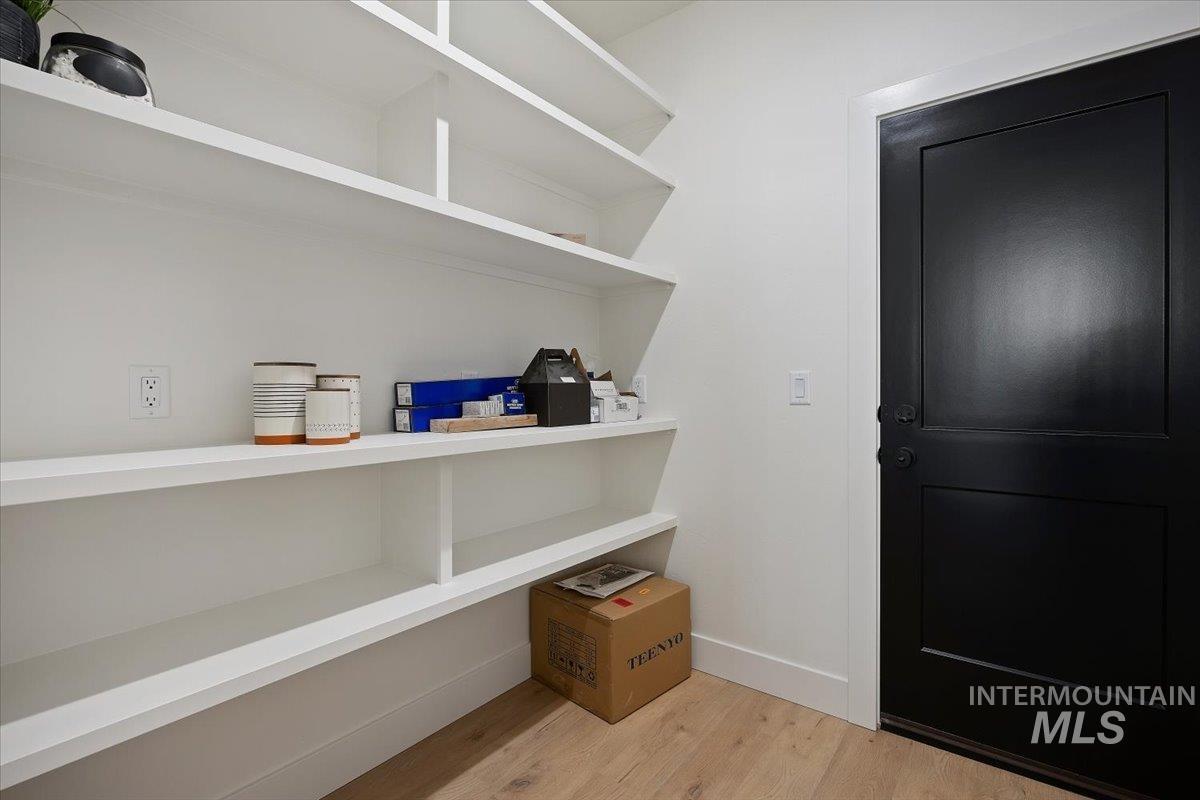 2031 Red Rock Way, Twin Falls, Idaho 83301, 5 Bedrooms, 3.5 Bathrooms, Residential For Sale, Price $749,900,MLS 98939842