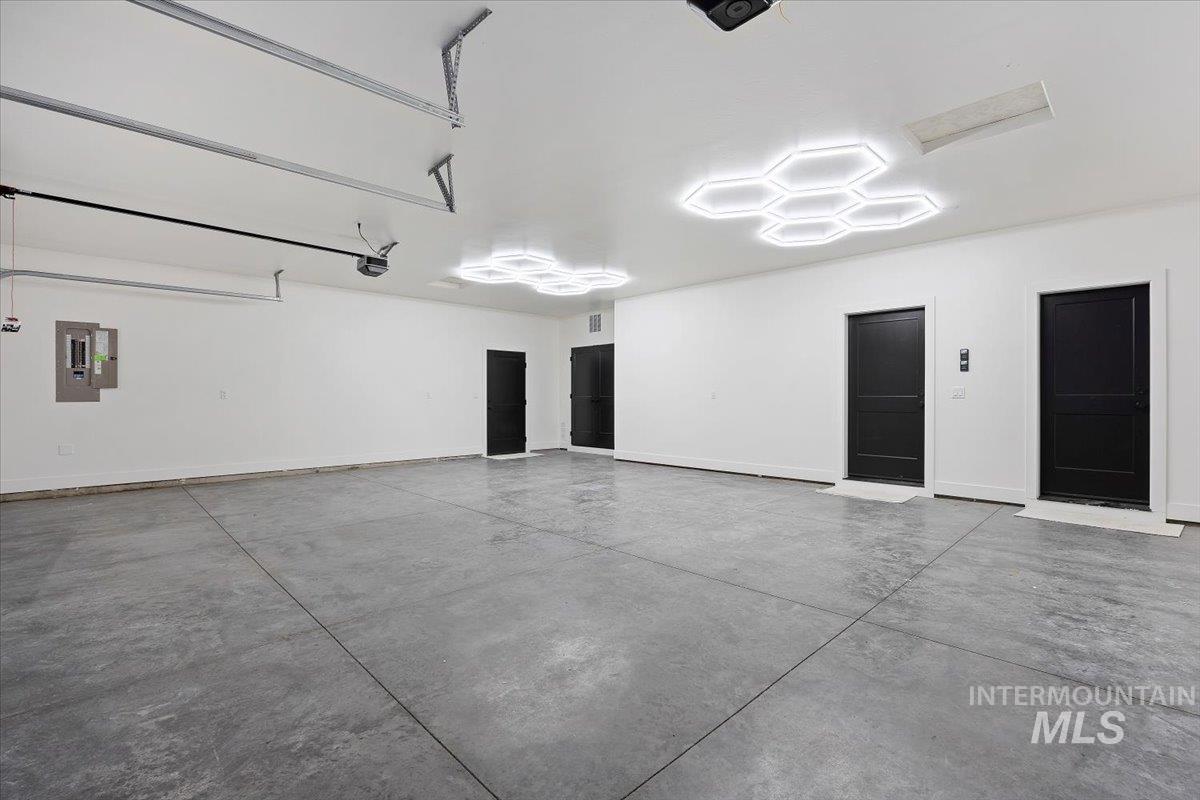 2031 Red Rock Way, Twin Falls, Idaho 83301, 5 Bedrooms, 3.5 Bathrooms, Residential For Sale, Price $749,900,MLS 98939842