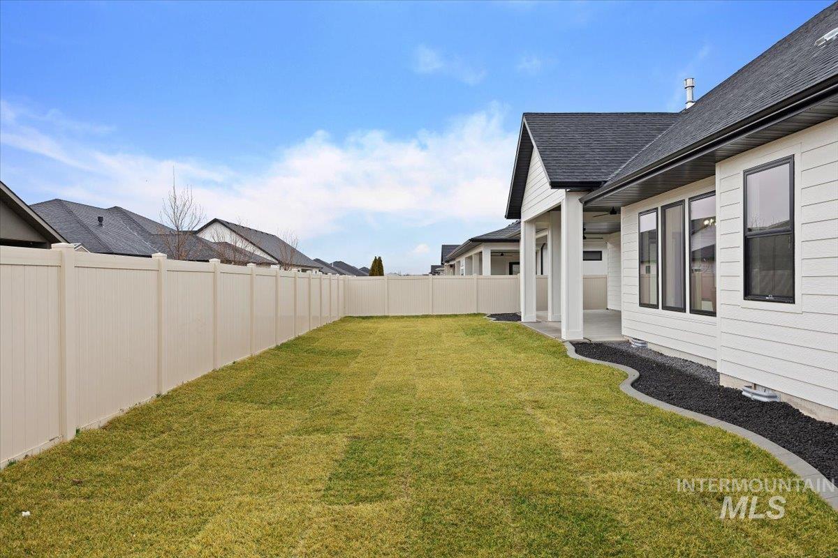 2031 Red Rock Way, Twin Falls, Idaho 83301, 5 Bedrooms, 3.5 Bathrooms, Residential For Sale, Price $749,900,MLS 98939842