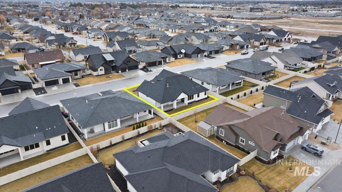 2031 Red Rock Way, Twin Falls, Idaho 83301, 5 Bedrooms, 3.5 Bathrooms, Residential For Sale, Price $749,900,MLS 98939842