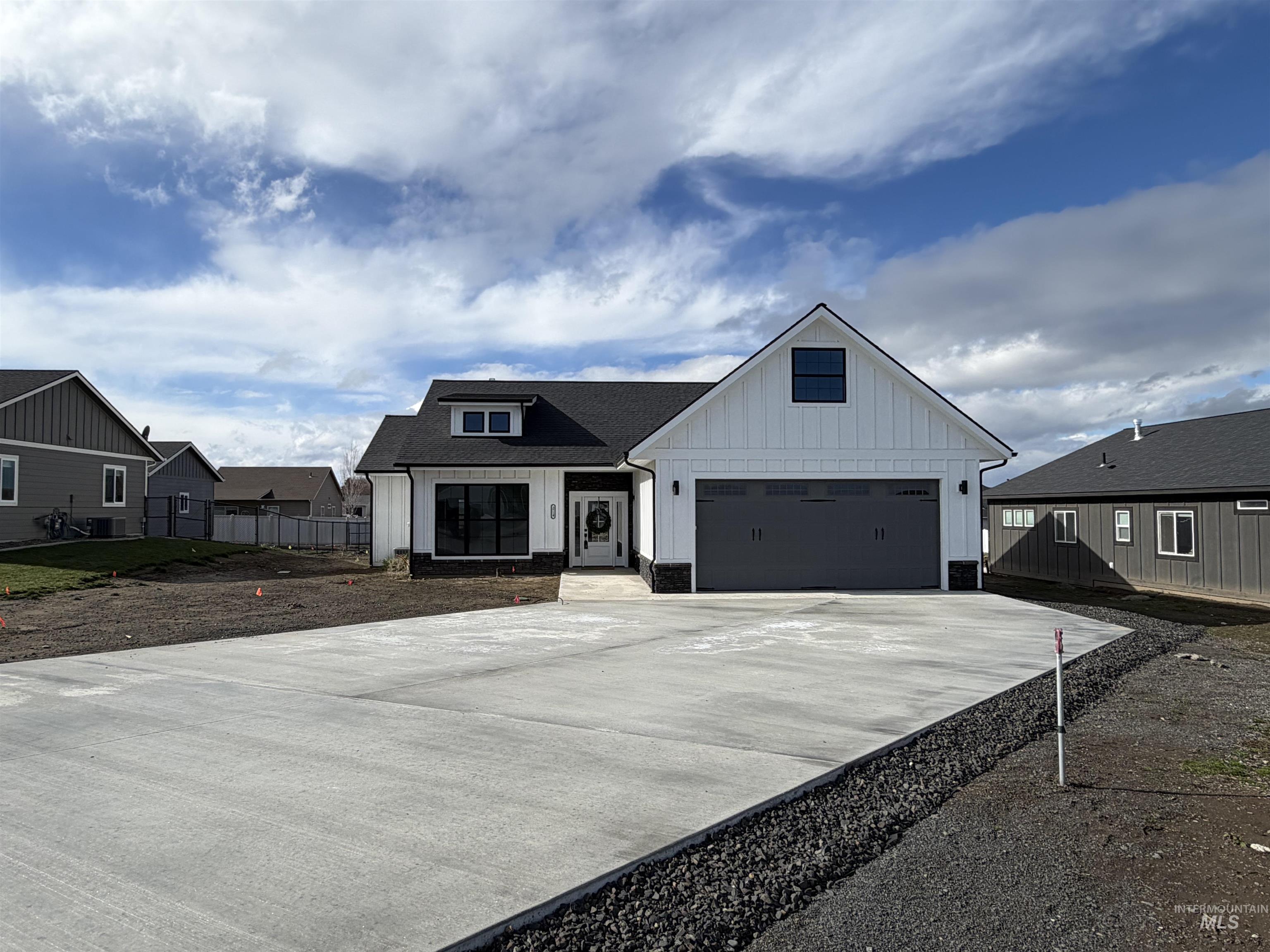 3714 Skyview Dr., Lewiston, Idaho 83501, 4 Bedrooms, 3 Bathrooms, Residential For Sale, Price $559,000, 98940357