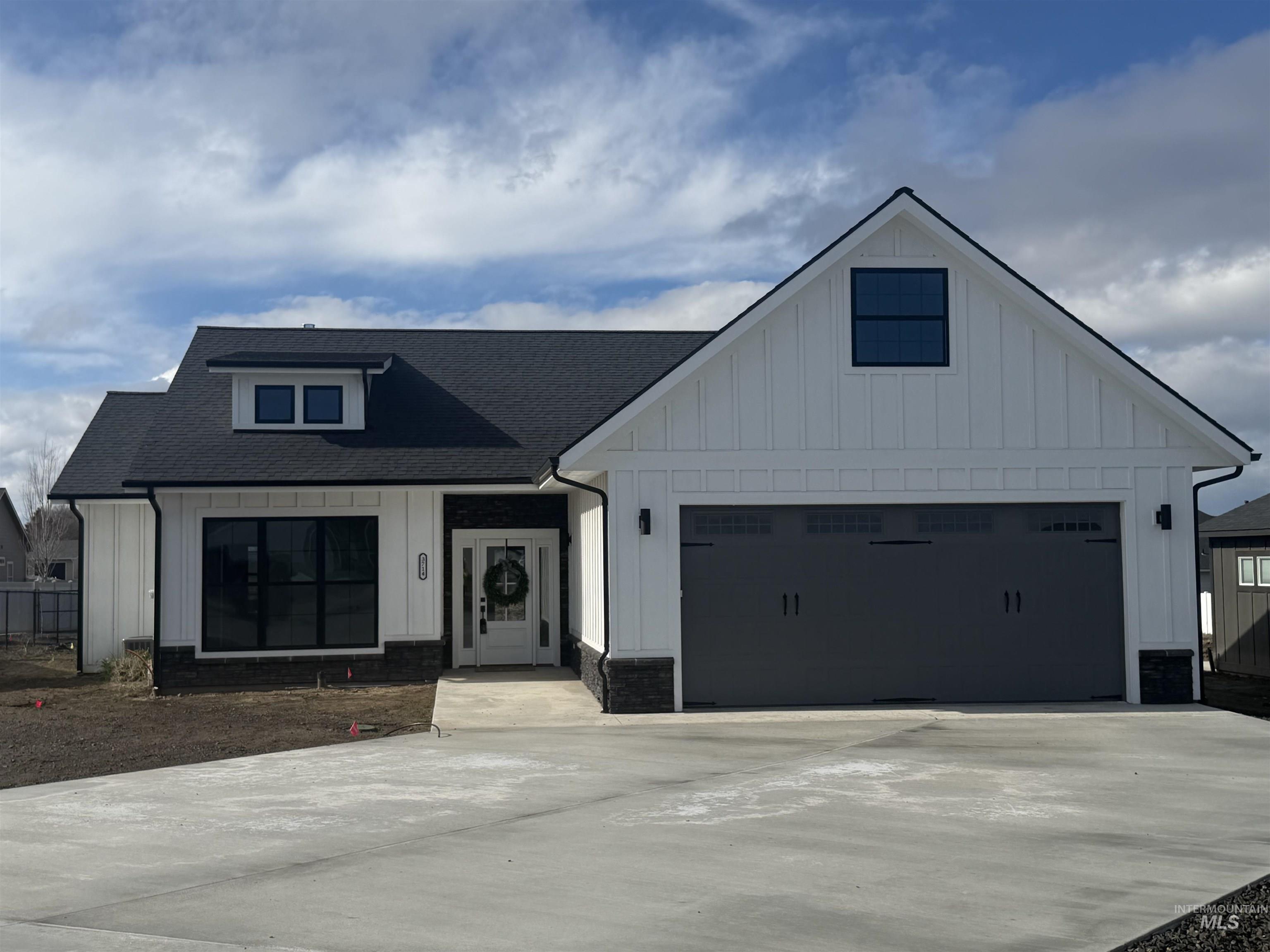 3714 Skyview Dr., Lewiston, Idaho 83501, 4 Bedrooms, 3 Bathrooms, Residential For Sale, Price $559,000, 98940357