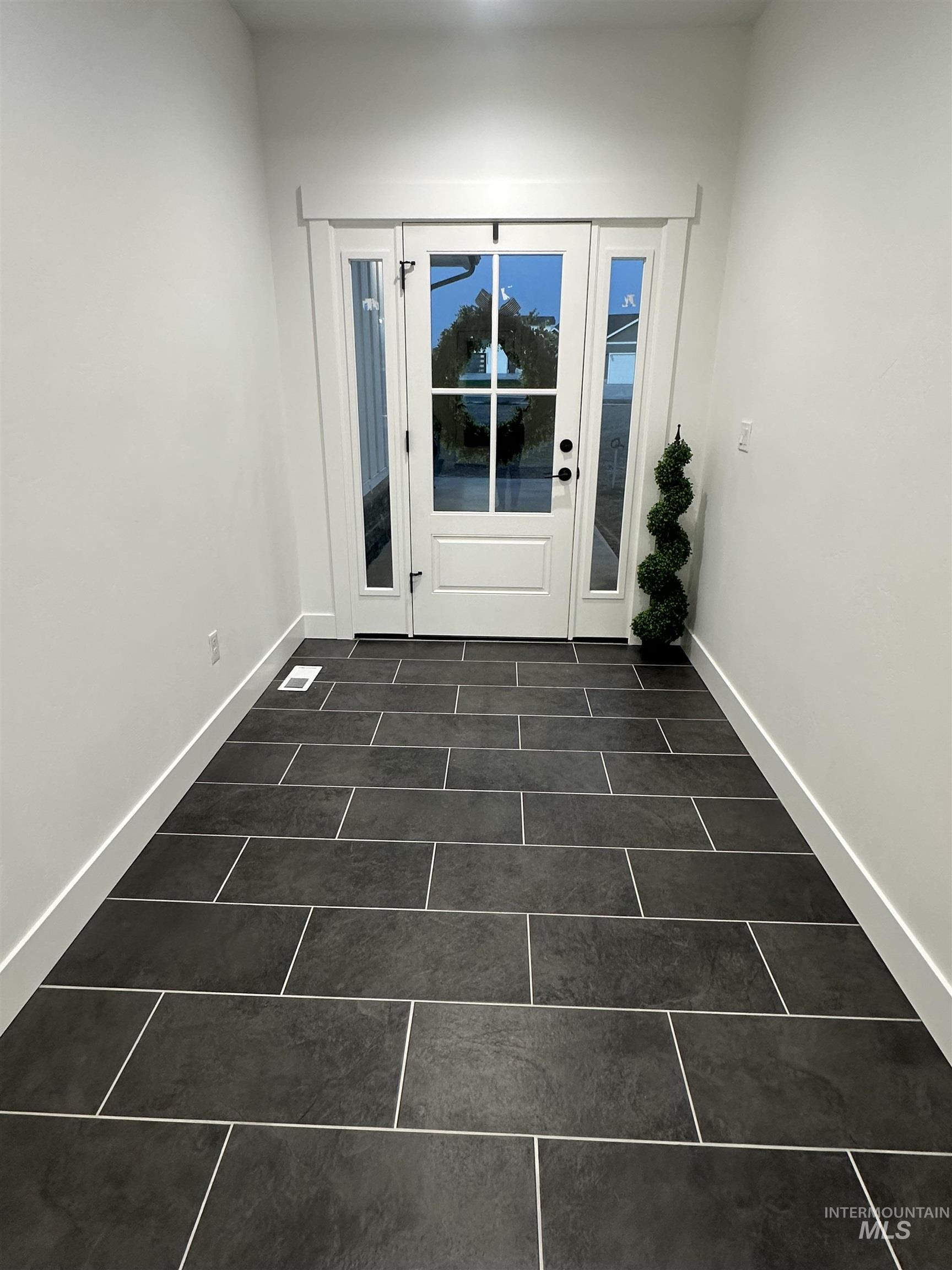 3714 Skyview Dr., Lewiston, Idaho 83501, 4 Bedrooms, 3 Bathrooms, Residential For Sale, Price $559,000,MLS 98940357