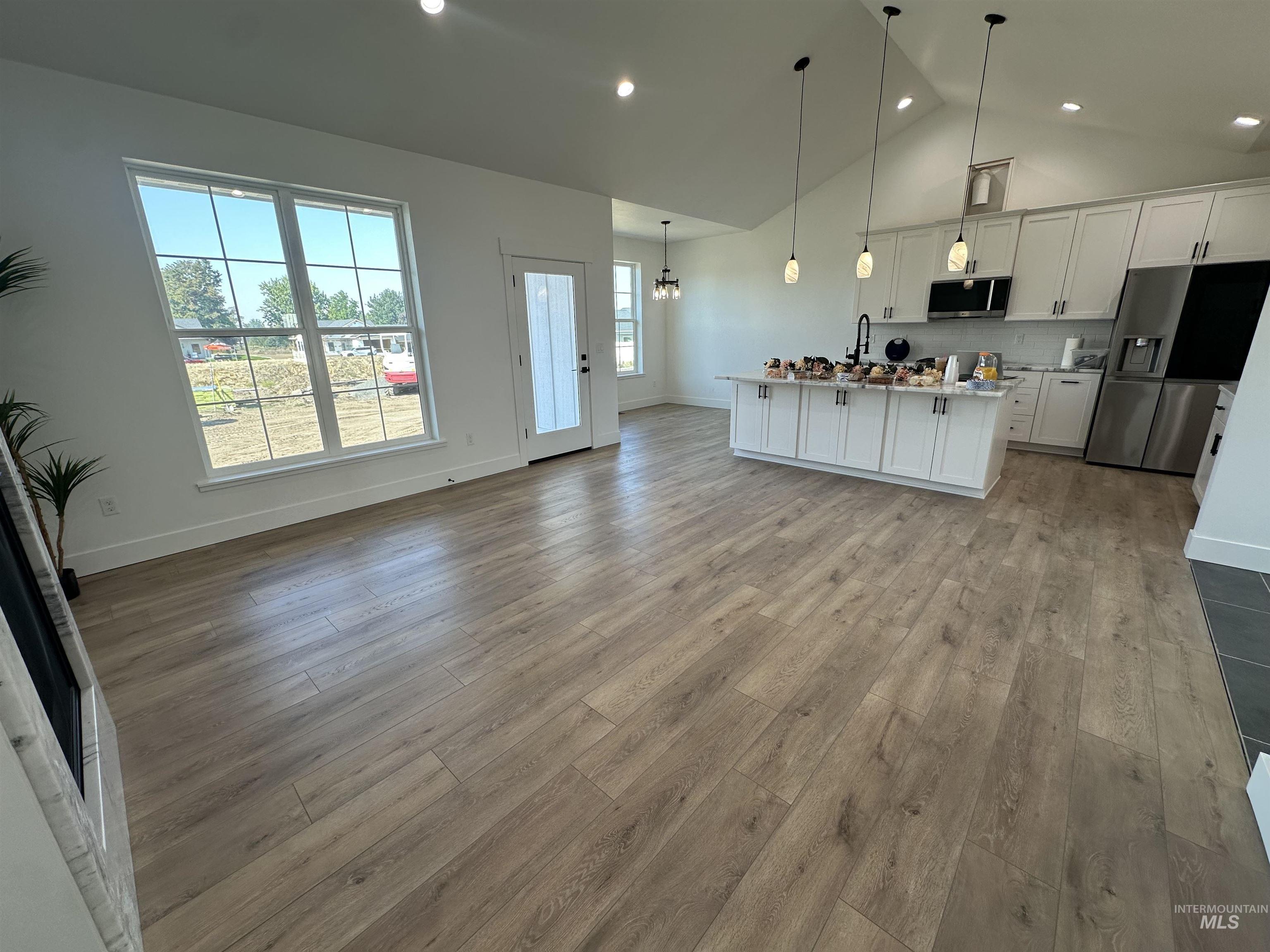 3714 Skyview Dr., Lewiston, Idaho 83501, 4 Bedrooms, 3 Bathrooms, Residential For Sale, Price $559,000,MLS 98940357