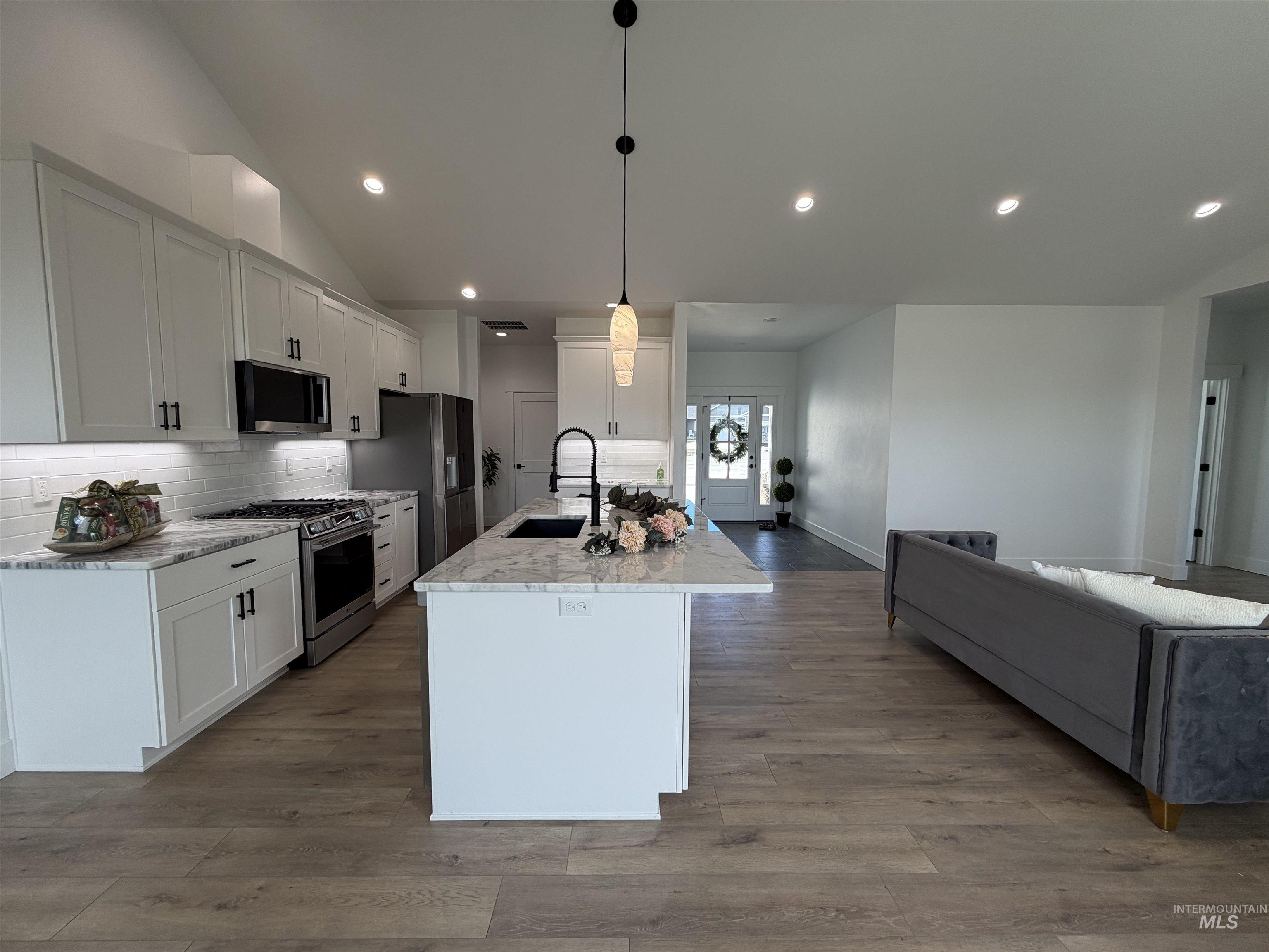 3714 Skyview Dr., Lewiston, Idaho 83501, 4 Bedrooms, 3 Bathrooms, Residential For Sale, Price $559,000, 98940357