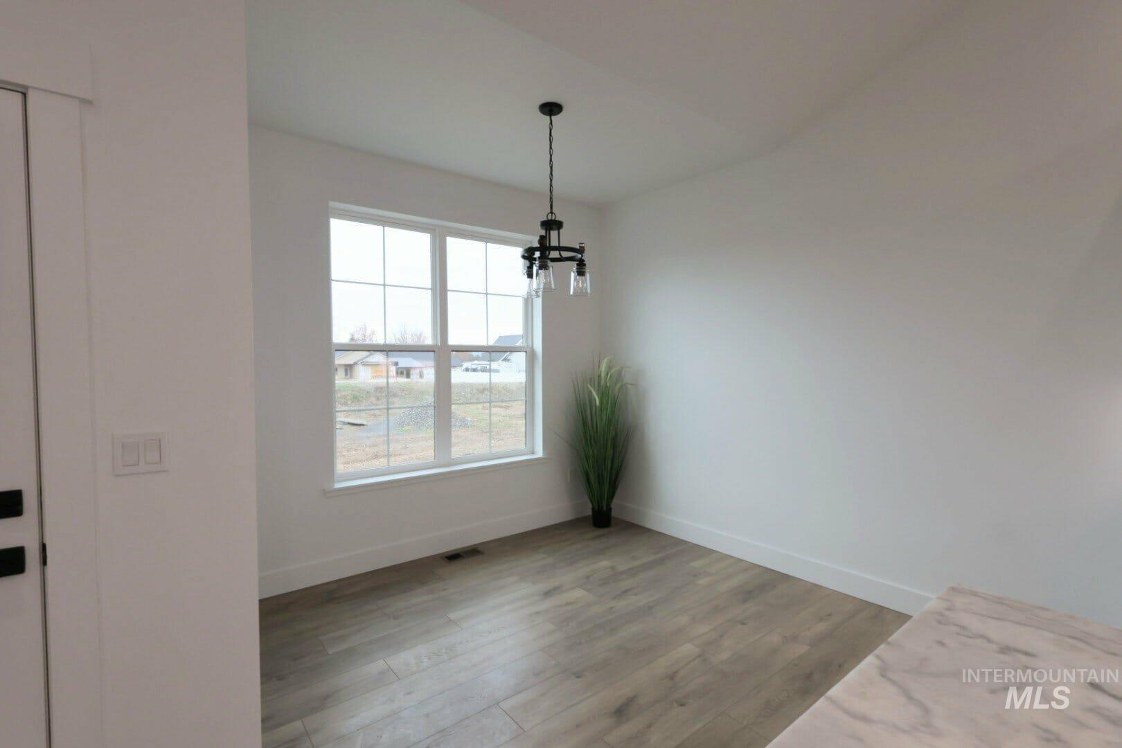 3714 Skyview Dr., Lewiston, Idaho 83501, 4 Bedrooms, 3 Bathrooms, Residential For Sale, Price $559,000,MLS 98940357