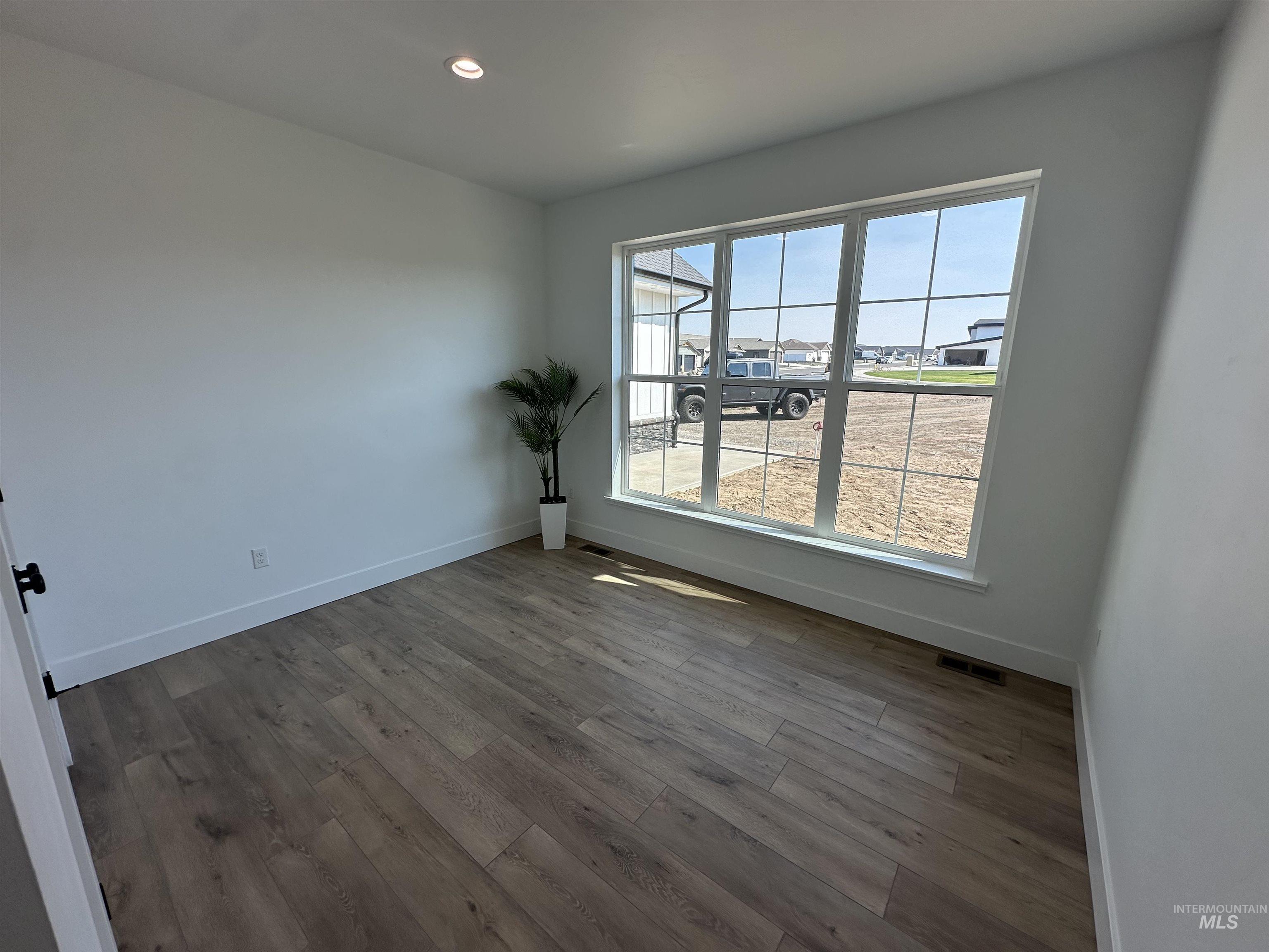 3714 Skyview Dr., Lewiston, Idaho 83501, 4 Bedrooms, 3 Bathrooms, Residential For Sale, Price $559,000,MLS 98940357