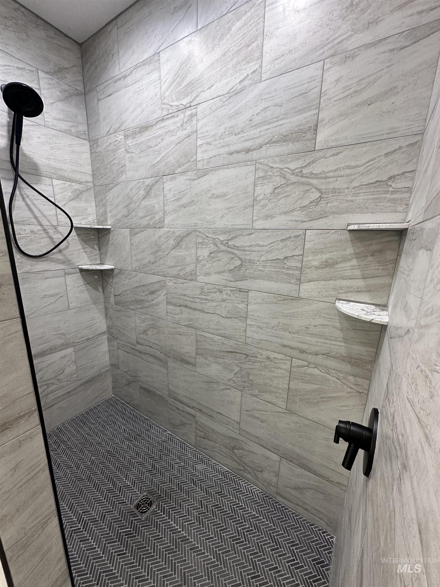 3714 Skyview Dr., Lewiston, Idaho 83501, 4 Bedrooms, 3 Bathrooms, Residential For Sale, Price $559,000, 98940357