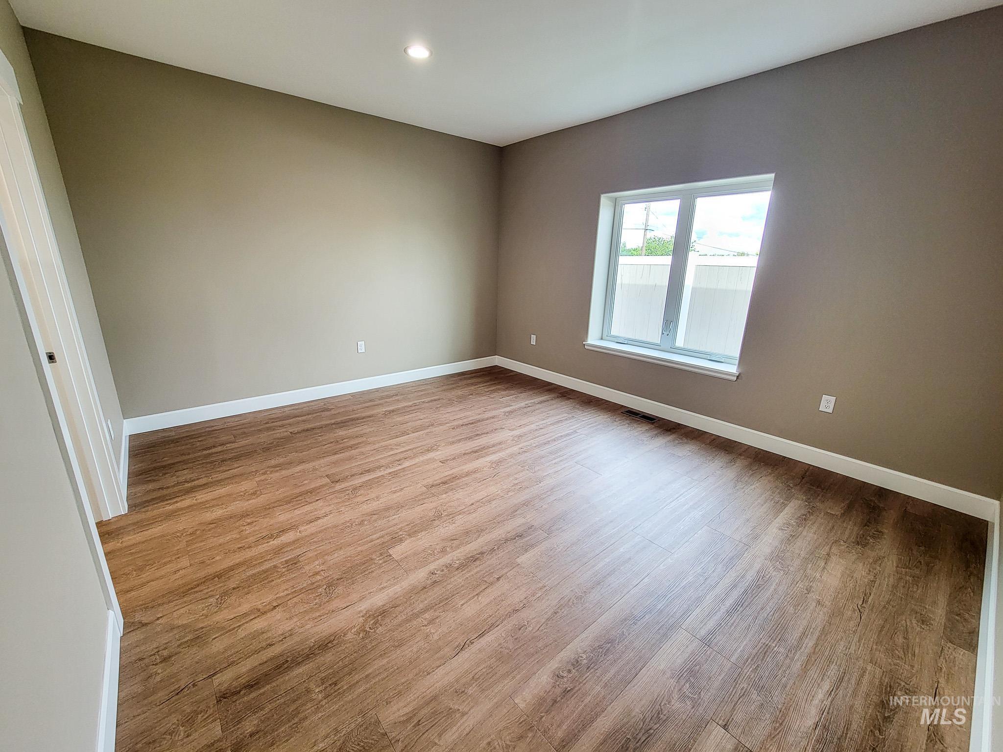 2103 Alder, Lewiston, Idaho 83501, 2 Bedrooms, 2 Bathrooms, Residential For Sale, Price $419,900,MLS 98940560